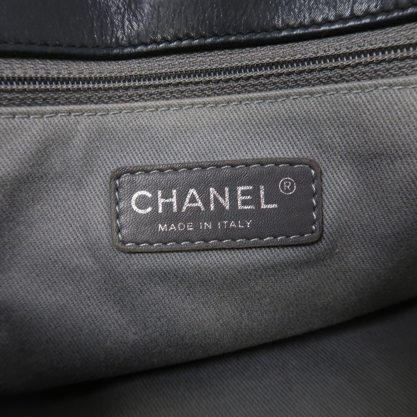 CHANEL 牛皮皮革Shoulder Bag銀扣肩背袋深藍色