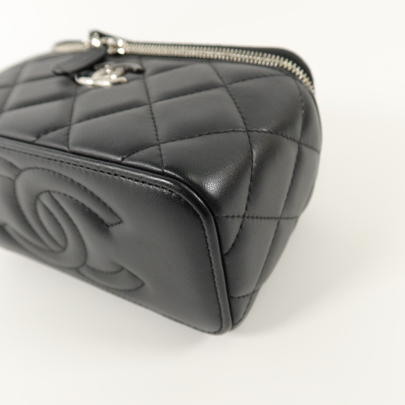 CHANEL 羊皮皮革Vanity Case鏈帶肩背袋