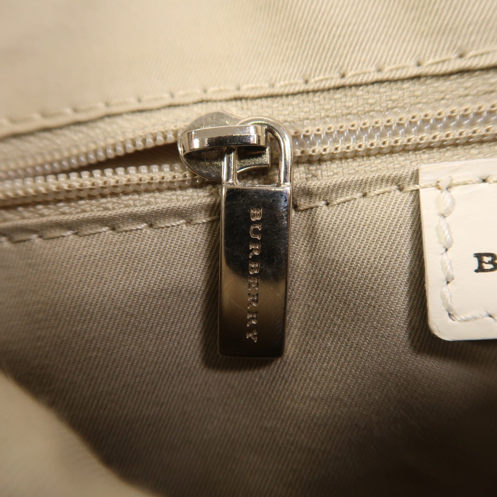 BURBERRY 塗層帆布Hand Bag銀扣手挽袋