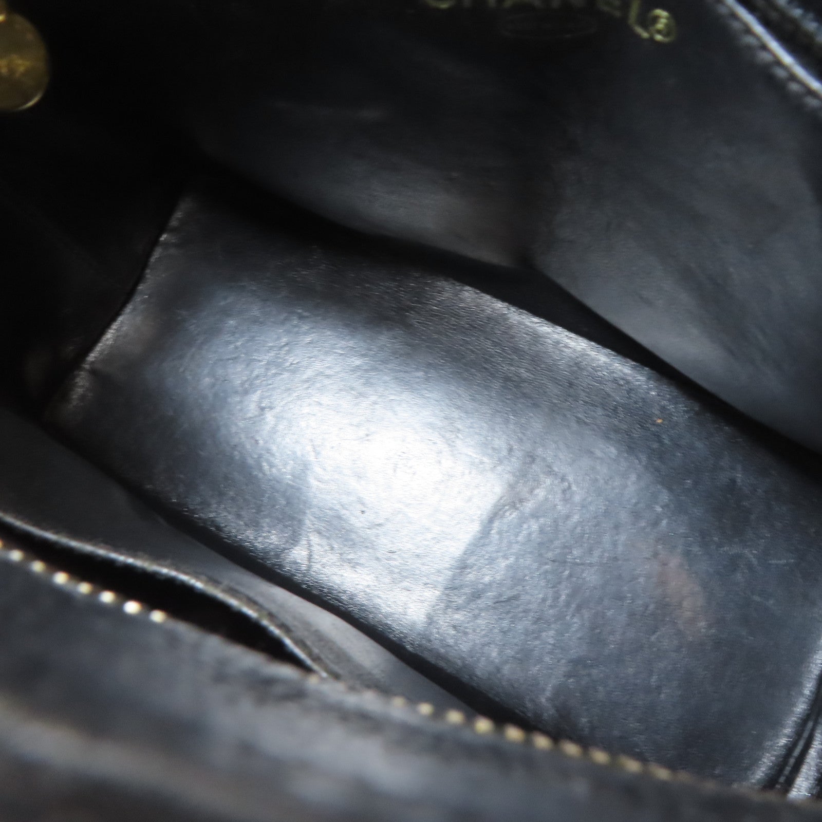 CHANEL (PRICE DOWN) Quilted CC Medallion Tote Bag Shoulder Bag Calfskin Leather Black