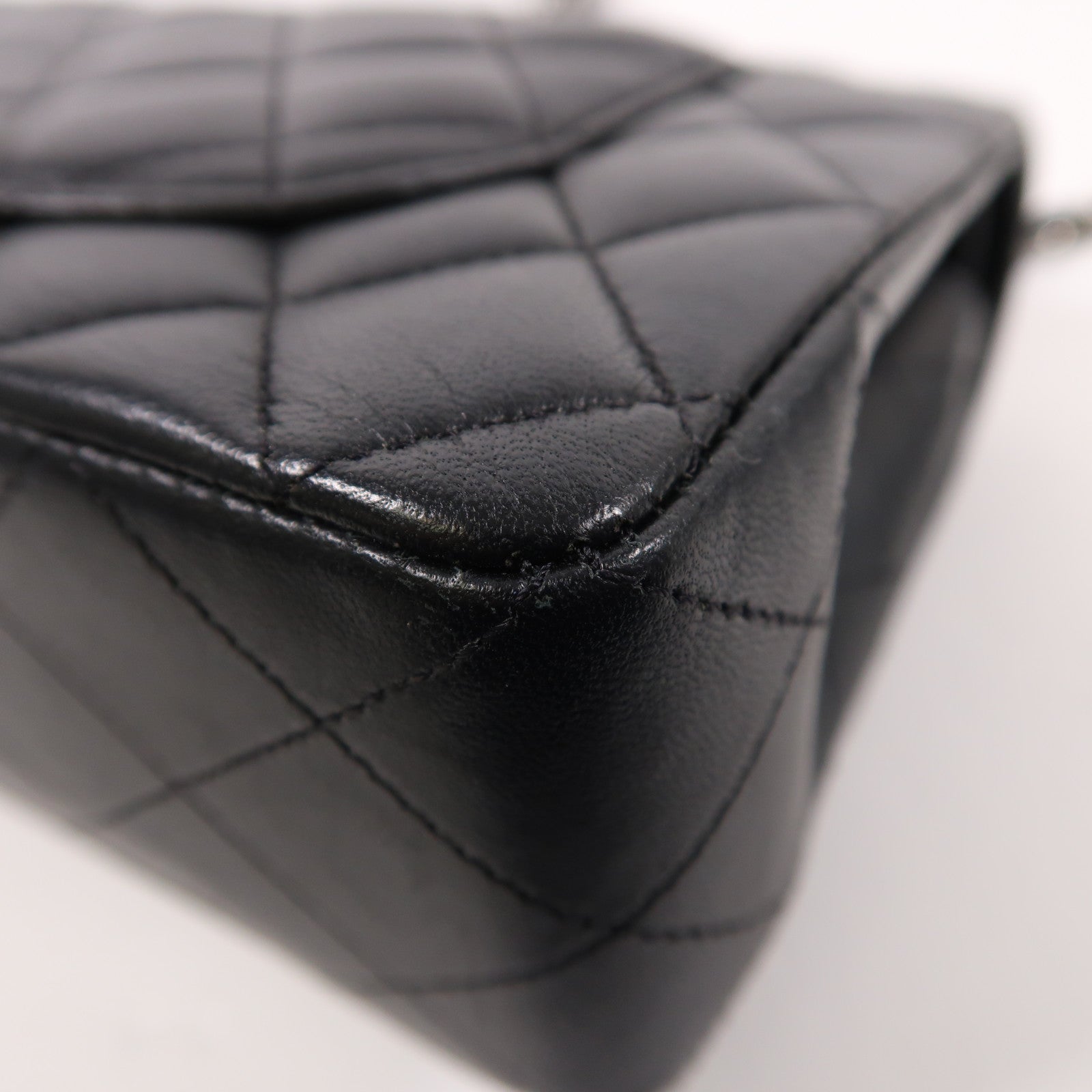 CHANEL 羊皮皮革Classic 23銀扣鏈帶肩背袋