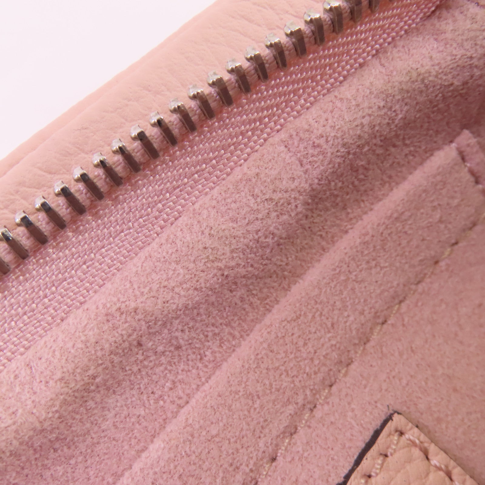 LOUIS VUITTON Monogram Mahina Scala Mini Pouch銀扣肩背袋