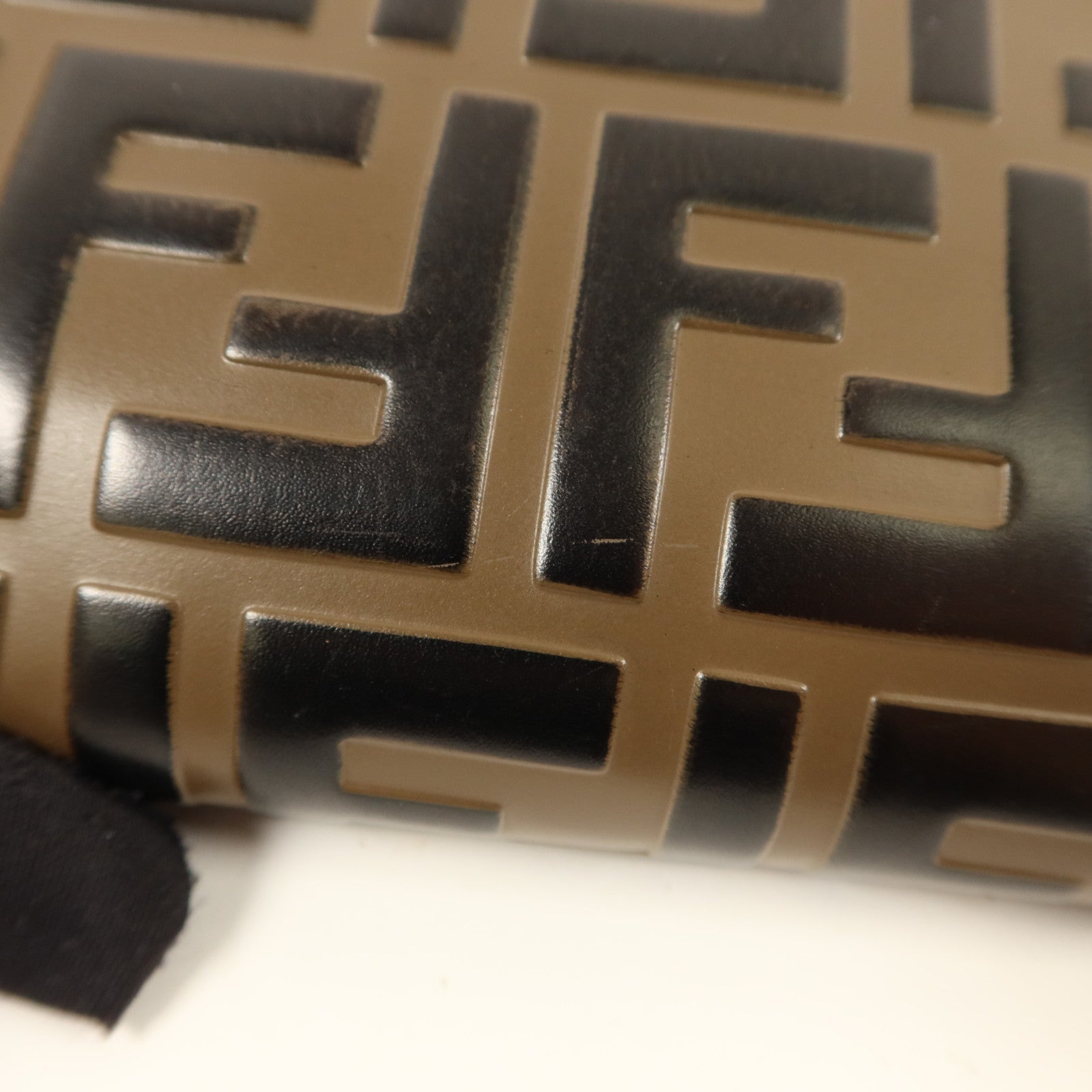 FENDI 牛皮皮革Wallet金扣錢包