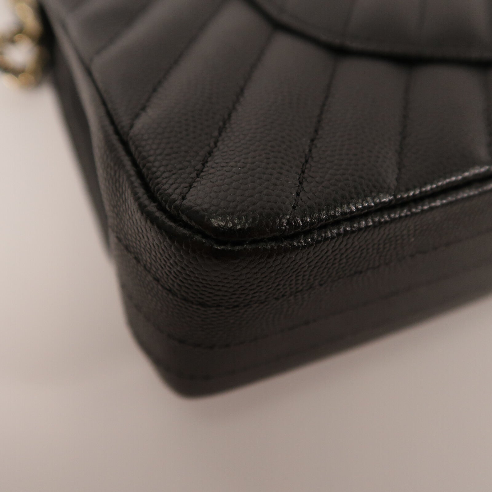CHANEL 牛皮皮革Classic 25 Chevron鏈帶肩背袋