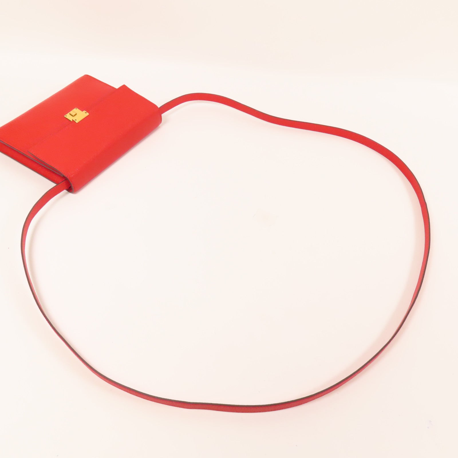 HERMES Chevre皮革Clic 16金扣肩背袋Rouge De Coeur