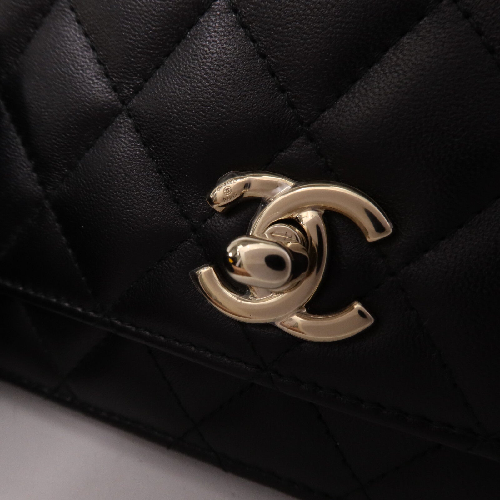 CHANEL 羊皮皮革Trendy CC Wallet On Chain金扣鏈帶肩背袋