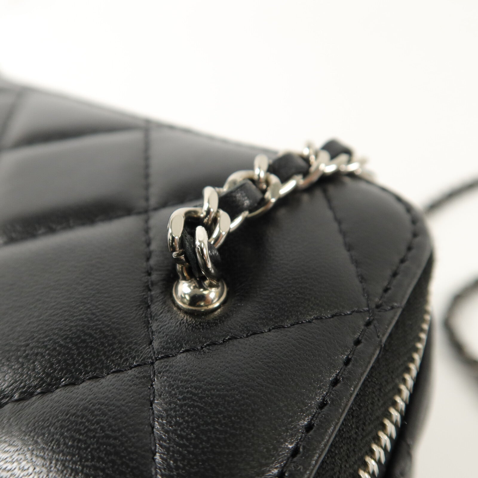 CHANEL 羊皮皮革Vanity Case鏈帶肩背袋