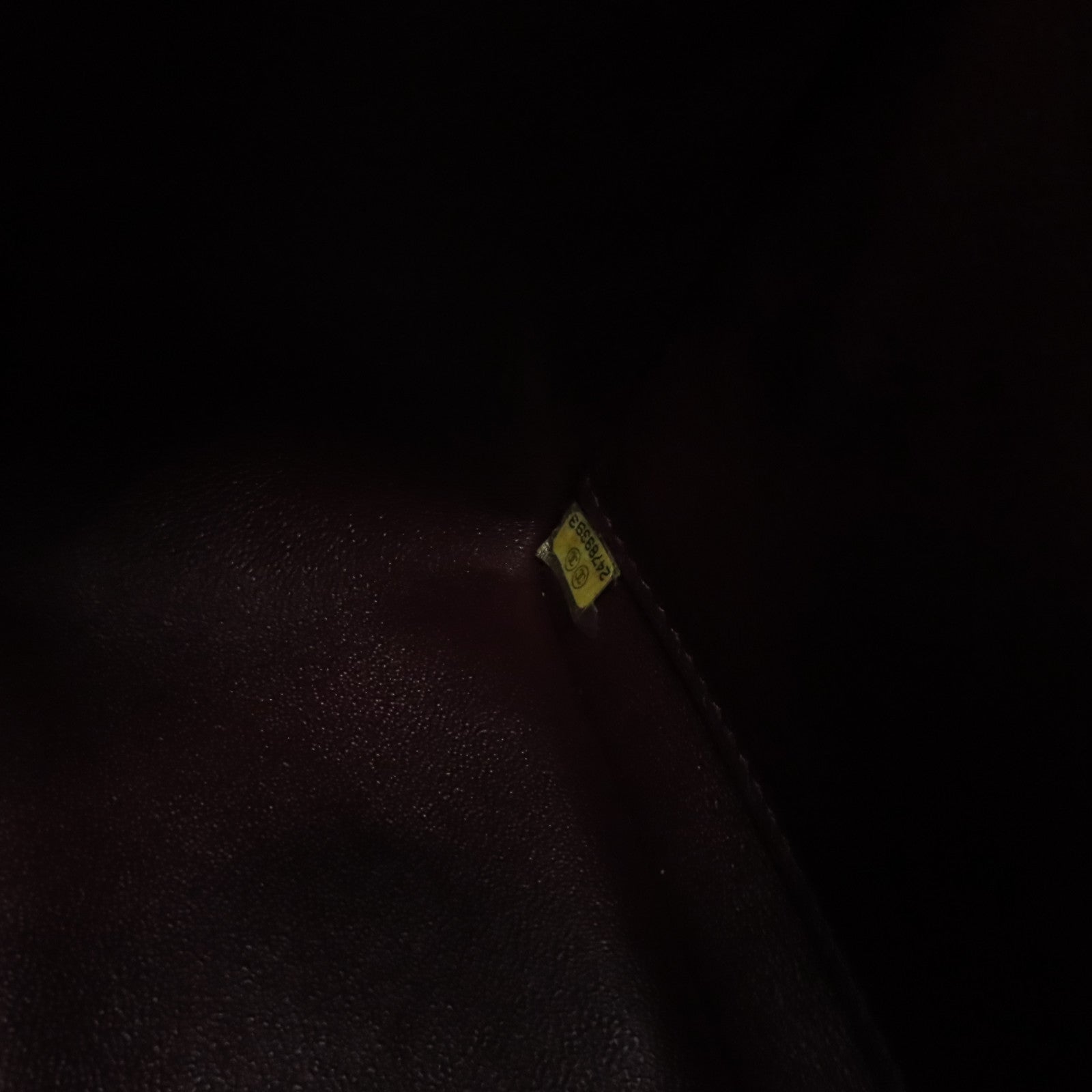 CHANEL 菱格Caviar皮革Classic Jumbo銀扣鏈帶肩背袋黑色