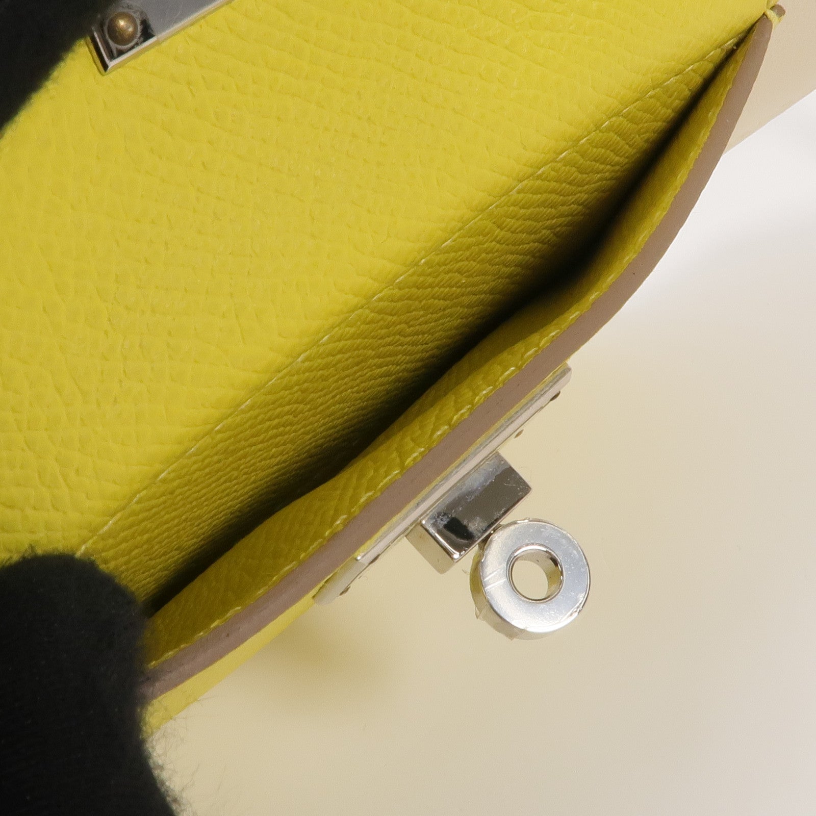 HERMES Swift/Epsom皮革Kelly Pocket Strap銀扣肩帶