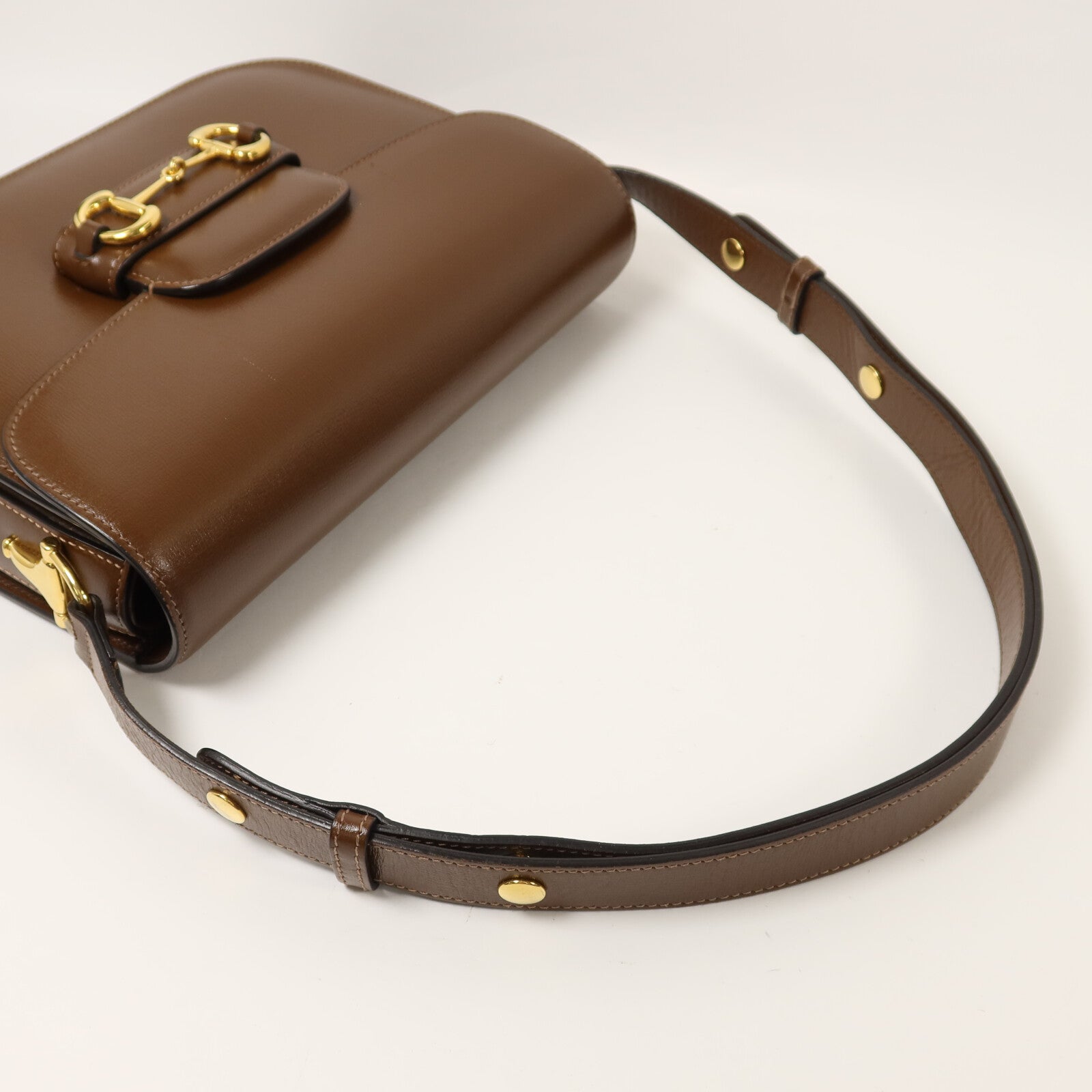 GUCCI 牛皮皮革Horsebit 1955肩背袋