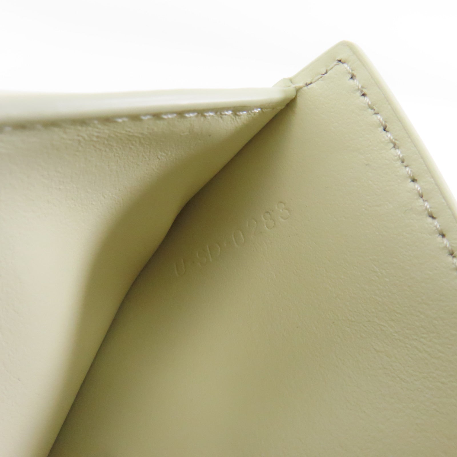 CELINE 牛皮皮革Wallet金扣錢包米色