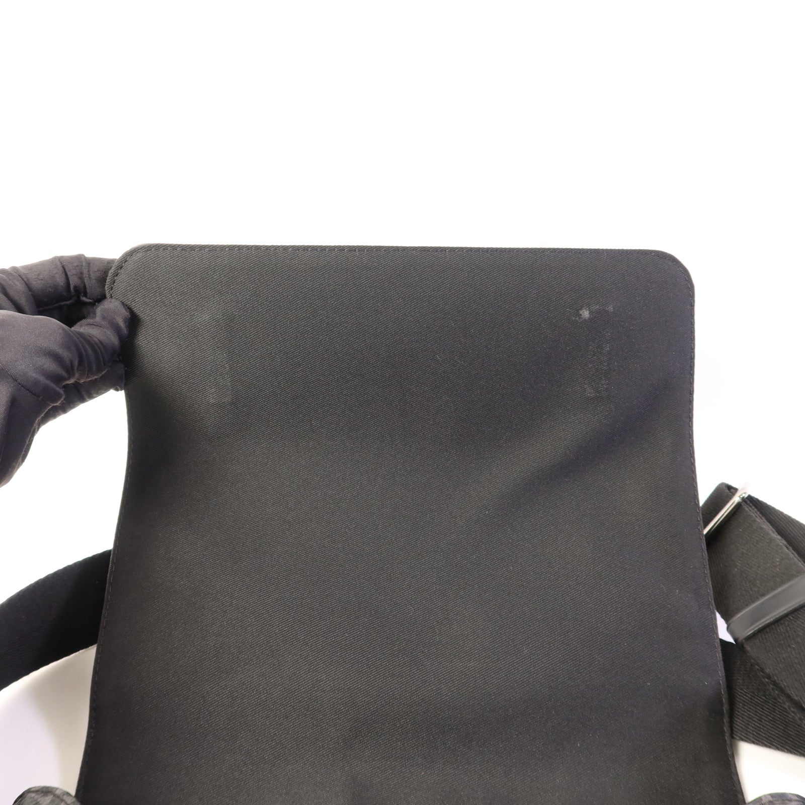 LOUIS VUITTON Monogram Eclipse District PM銀扣肩背袋