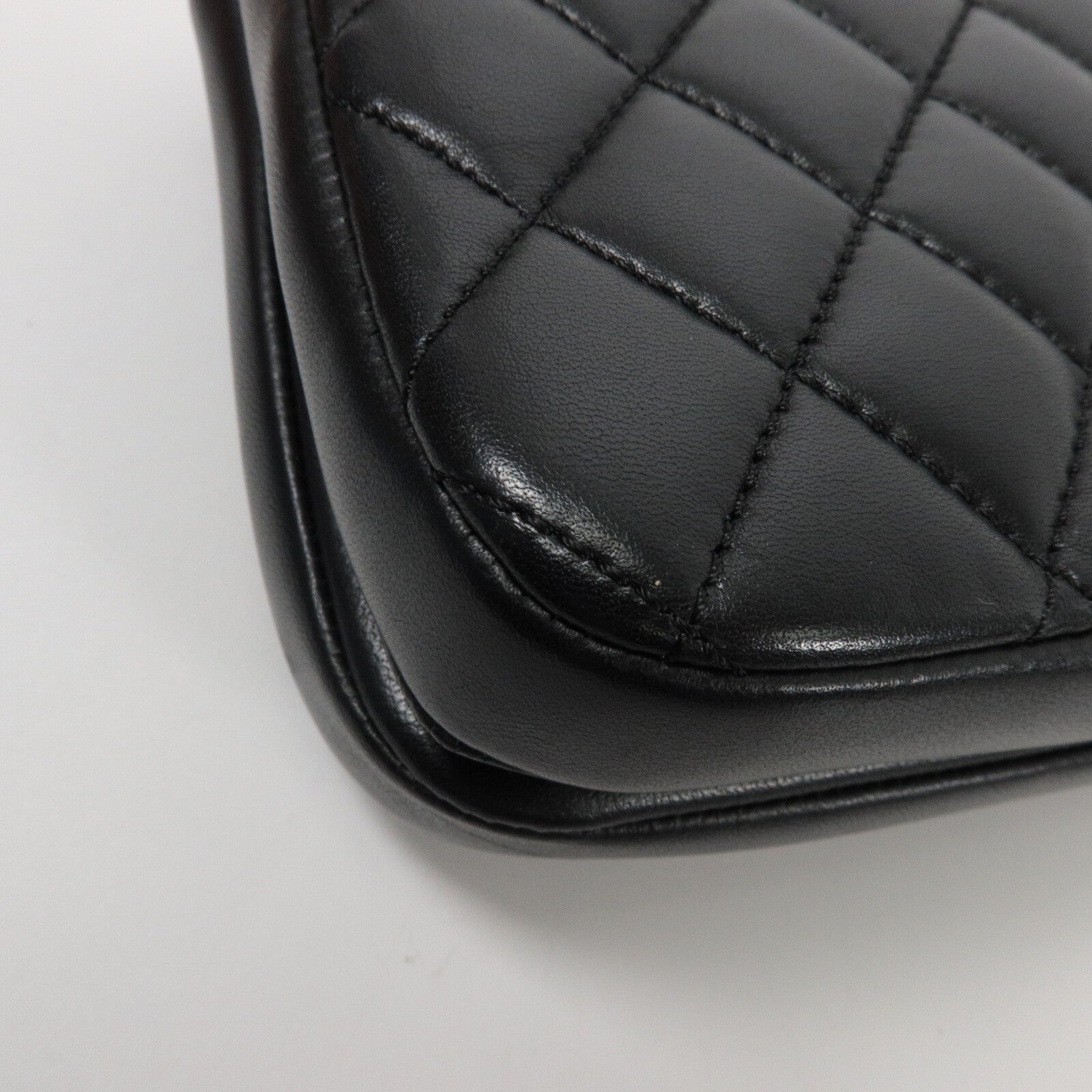 CHANEL 羊皮皮革CC Chic Flap Bag鏈帶肩背袋