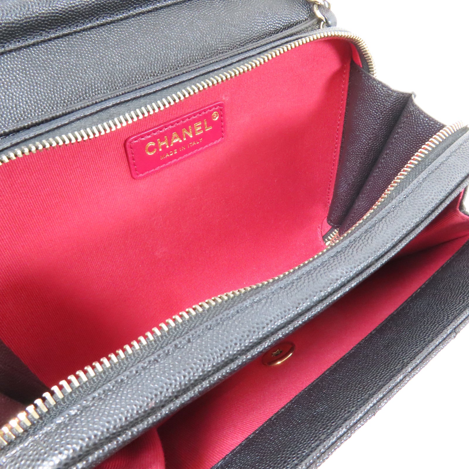 CHANEL 菱格牛皮皮革Chain Shoulder金扣鏈帶肩背袋黑色