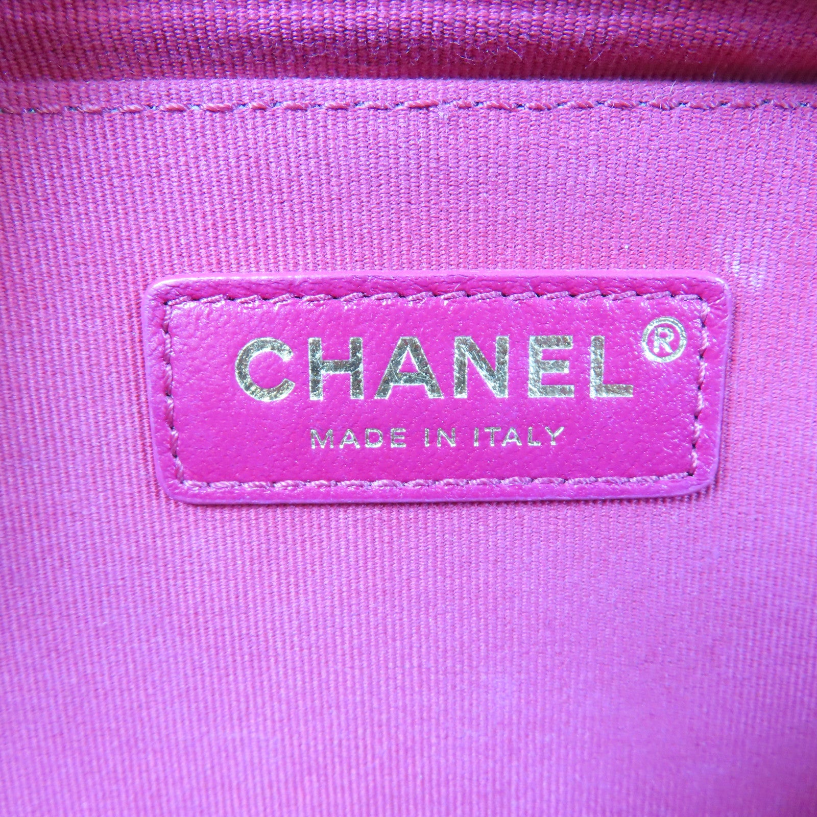 CHANEL 菱格牛皮皮革Chain Shoulder金扣鏈帶肩背袋黑色