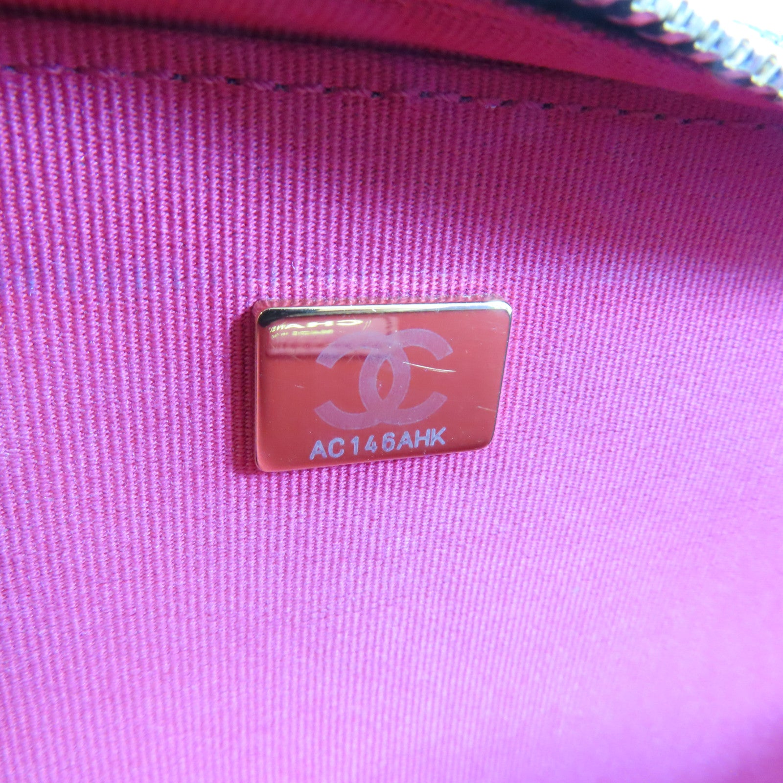 CHANEL 菱格牛皮皮革Chain Shoulder金扣鏈帶肩背袋黑色