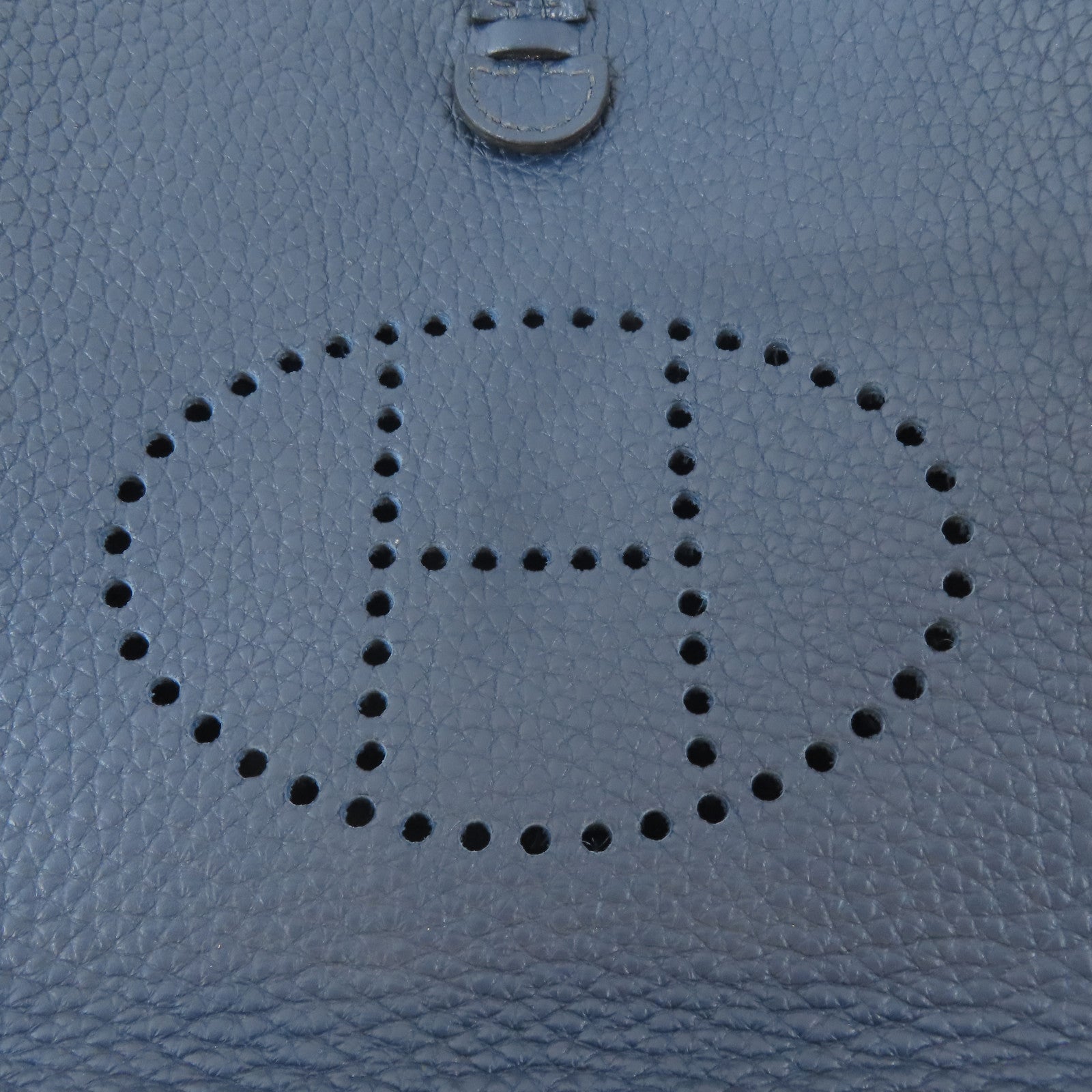 HERMES Clemence皮革Evelyne TPM銀扣肩背袋Bleu De Prusse/藍色