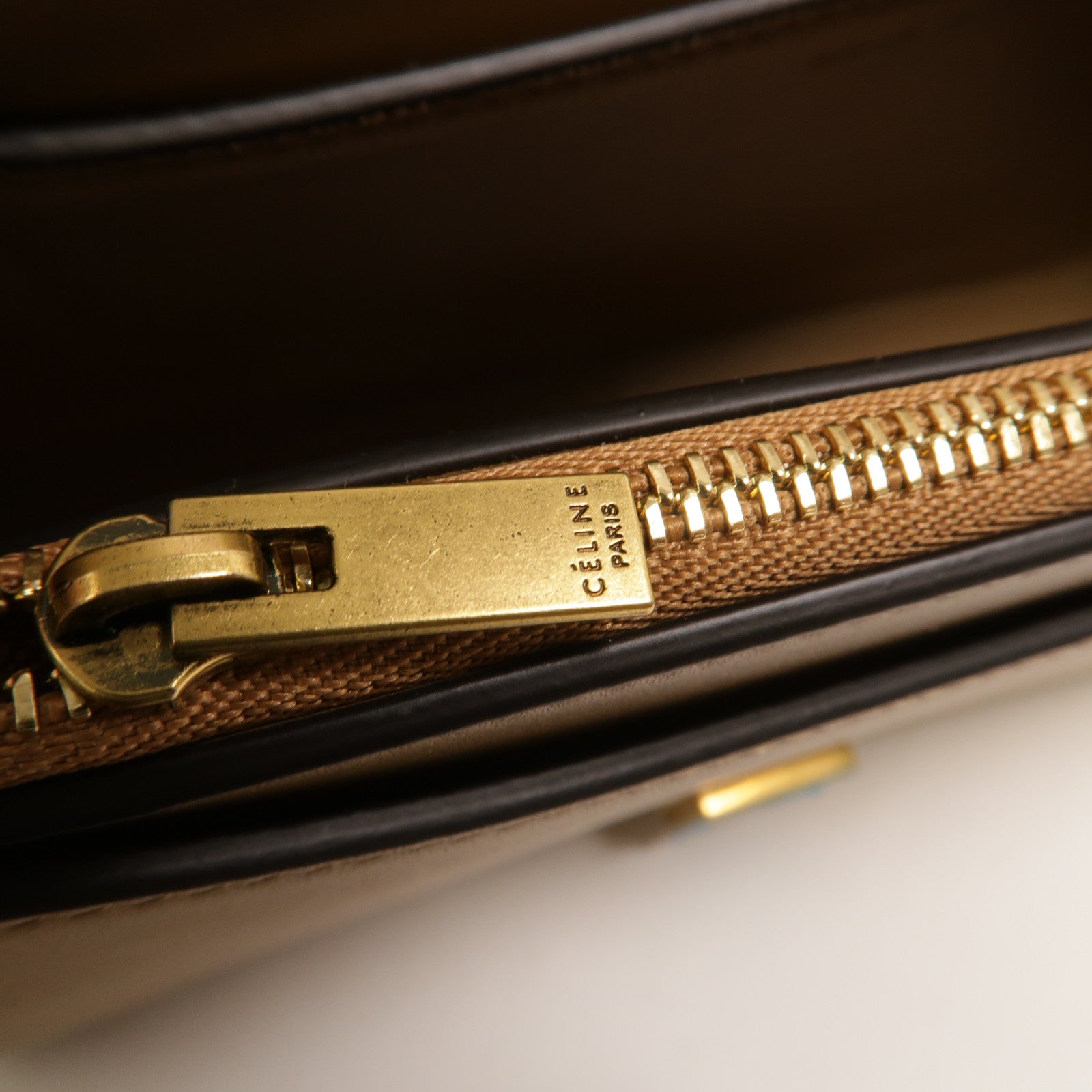CELINE 牛皮皮革Frame Bag肩背袋