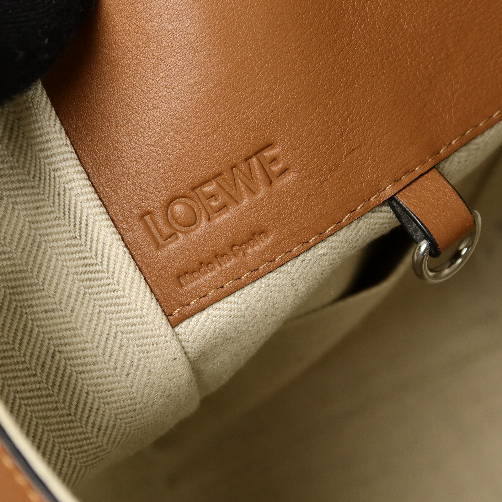 LOEWE 牛皮皮革Hammock Small肩背袋