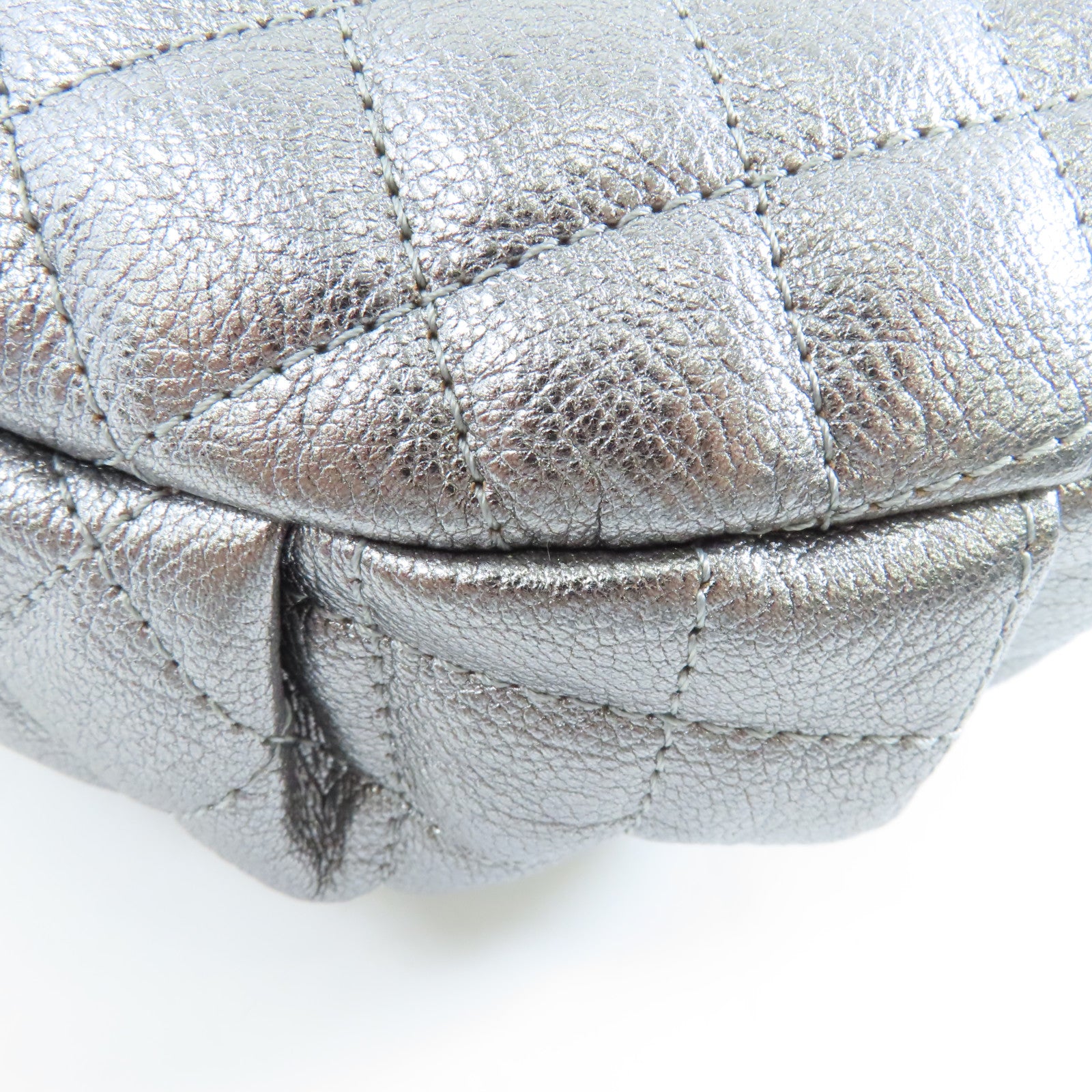 CHANEL 【激減優惠】菱格牛皮皮革15A Belt Bag銀扣腰包銀色