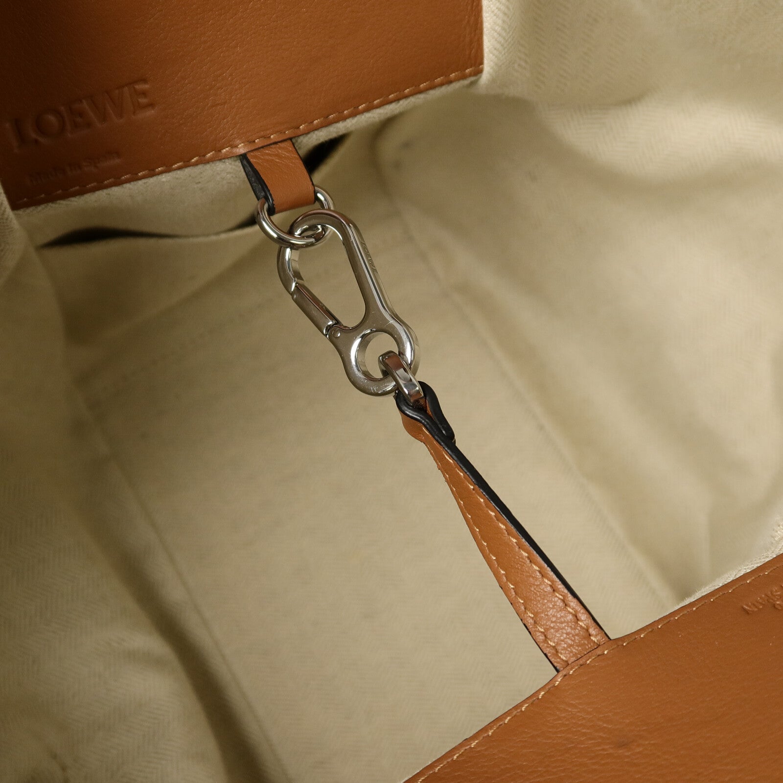 LOEWE 牛皮皮革Hammock Small肩背袋