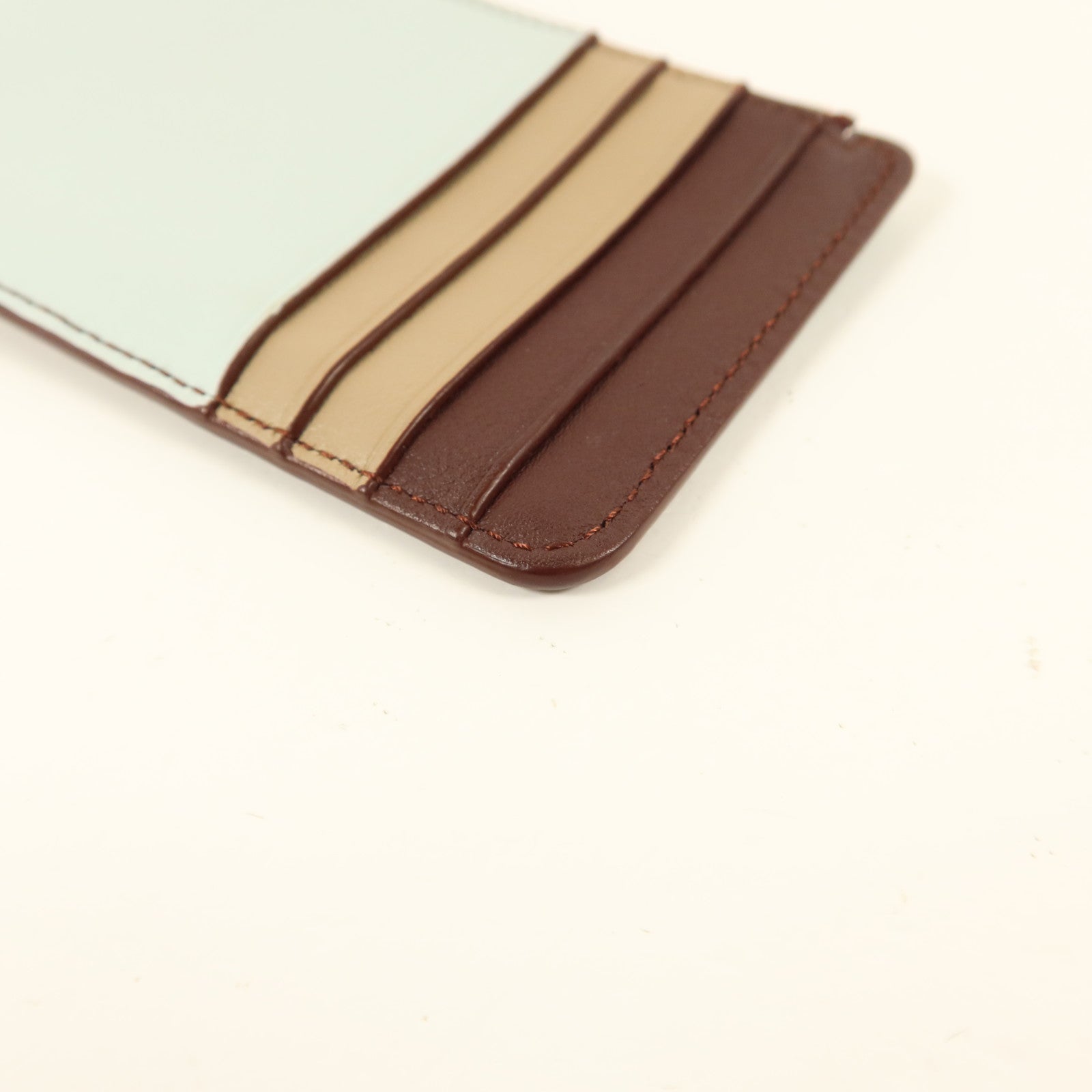 LOEWE 牛皮皮革Puzzle Card Case銀扣卡片套