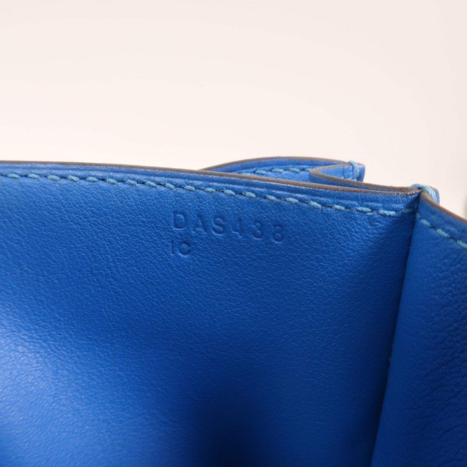 HERMES Swift皮革Constance Mini金扣肩背袋Bleu Izmir