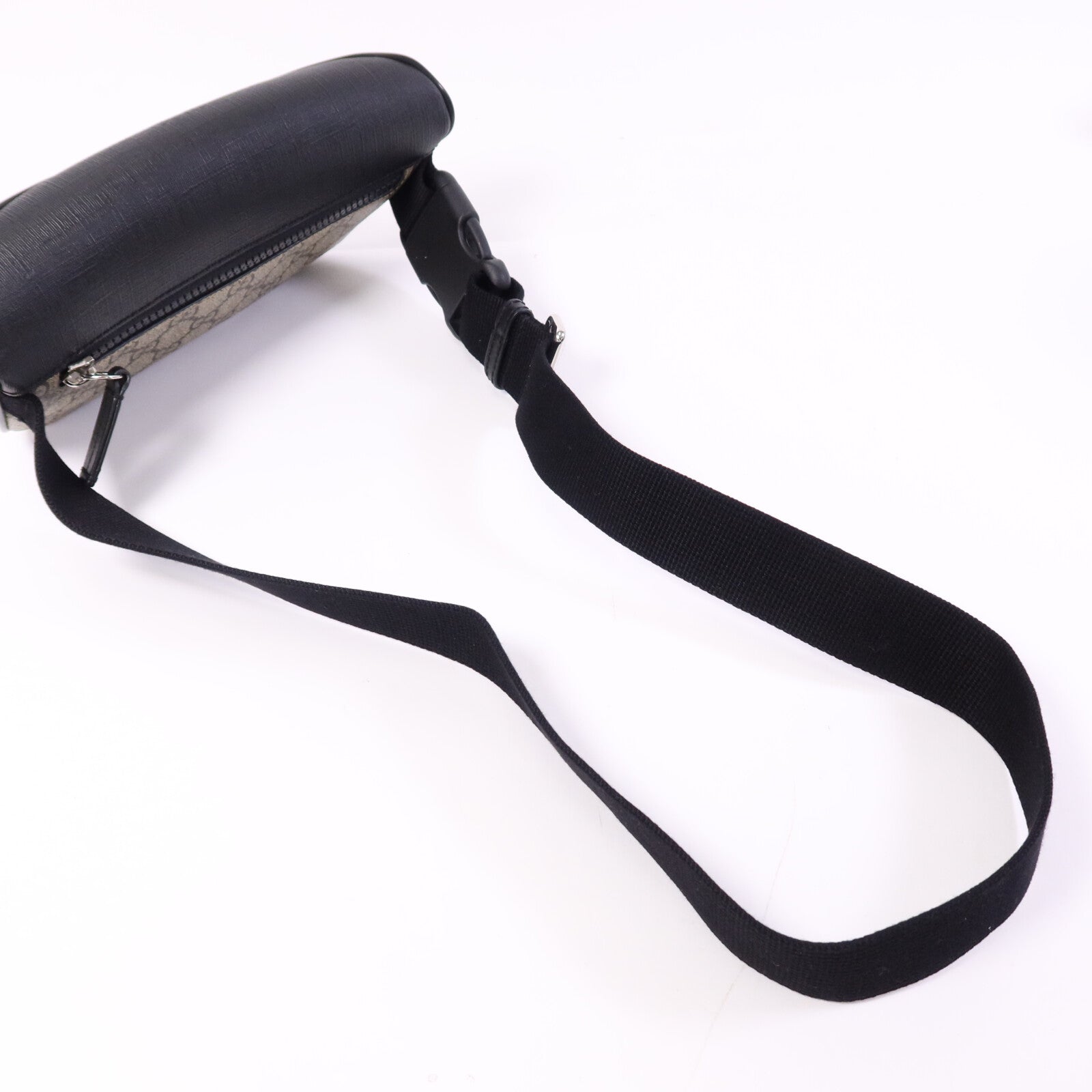 GUCCI 塗層帆布GG Supreme Waist Bag銀扣腰包