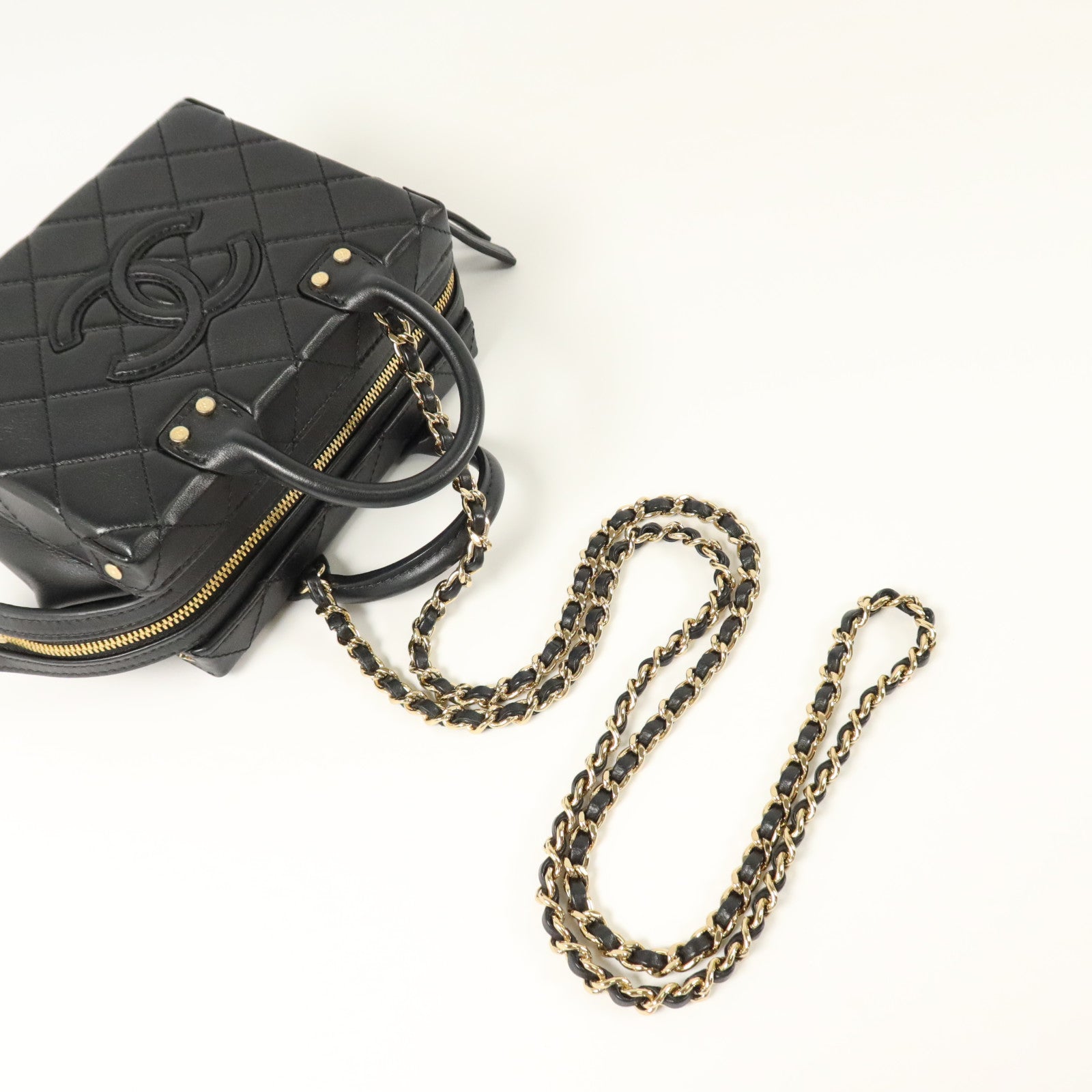 CHANEL 牛皮皮革Vanity Case Small金扣鏈帶肩背袋