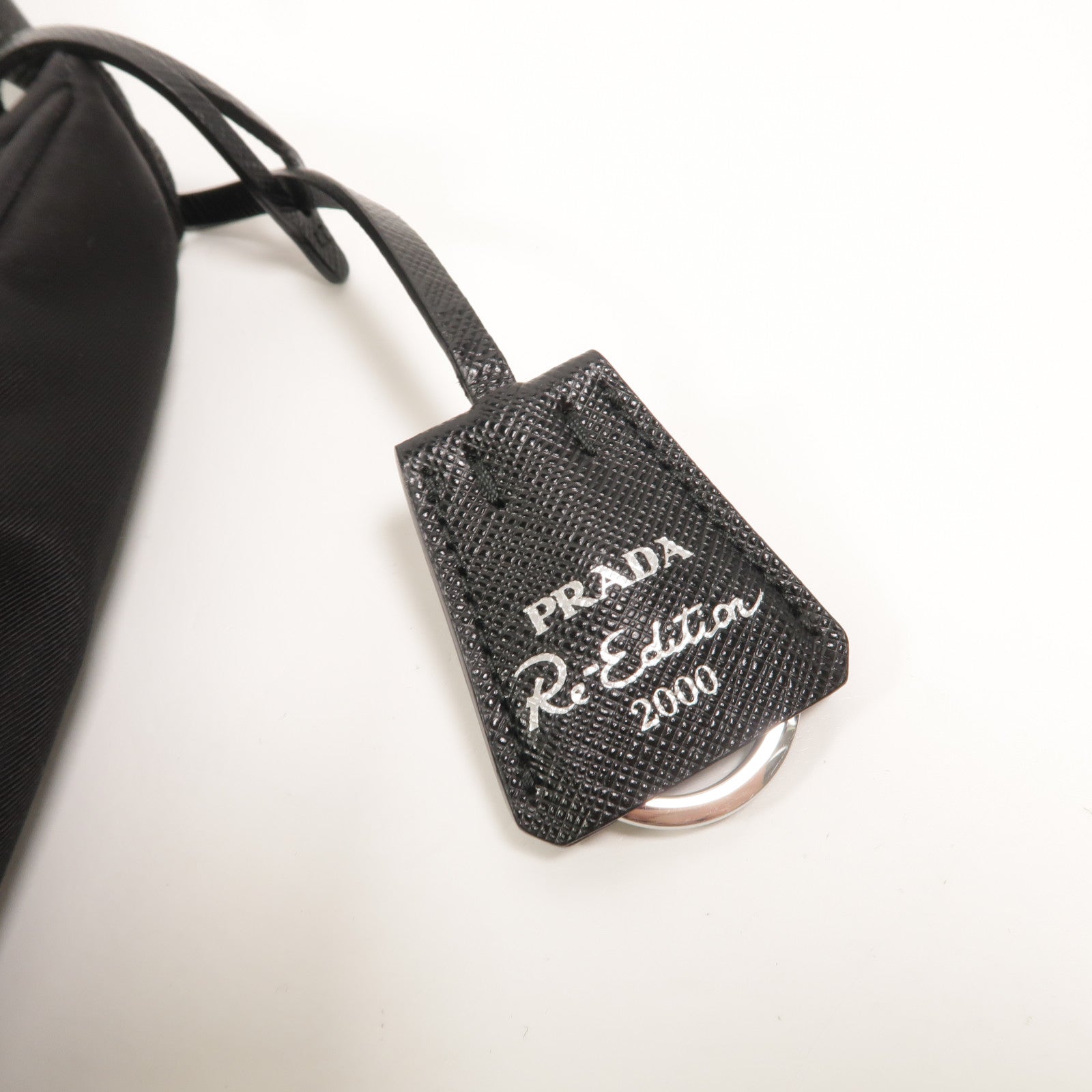 PRADA 尼龍Hobo (Re-Edition 2000)肩背袋