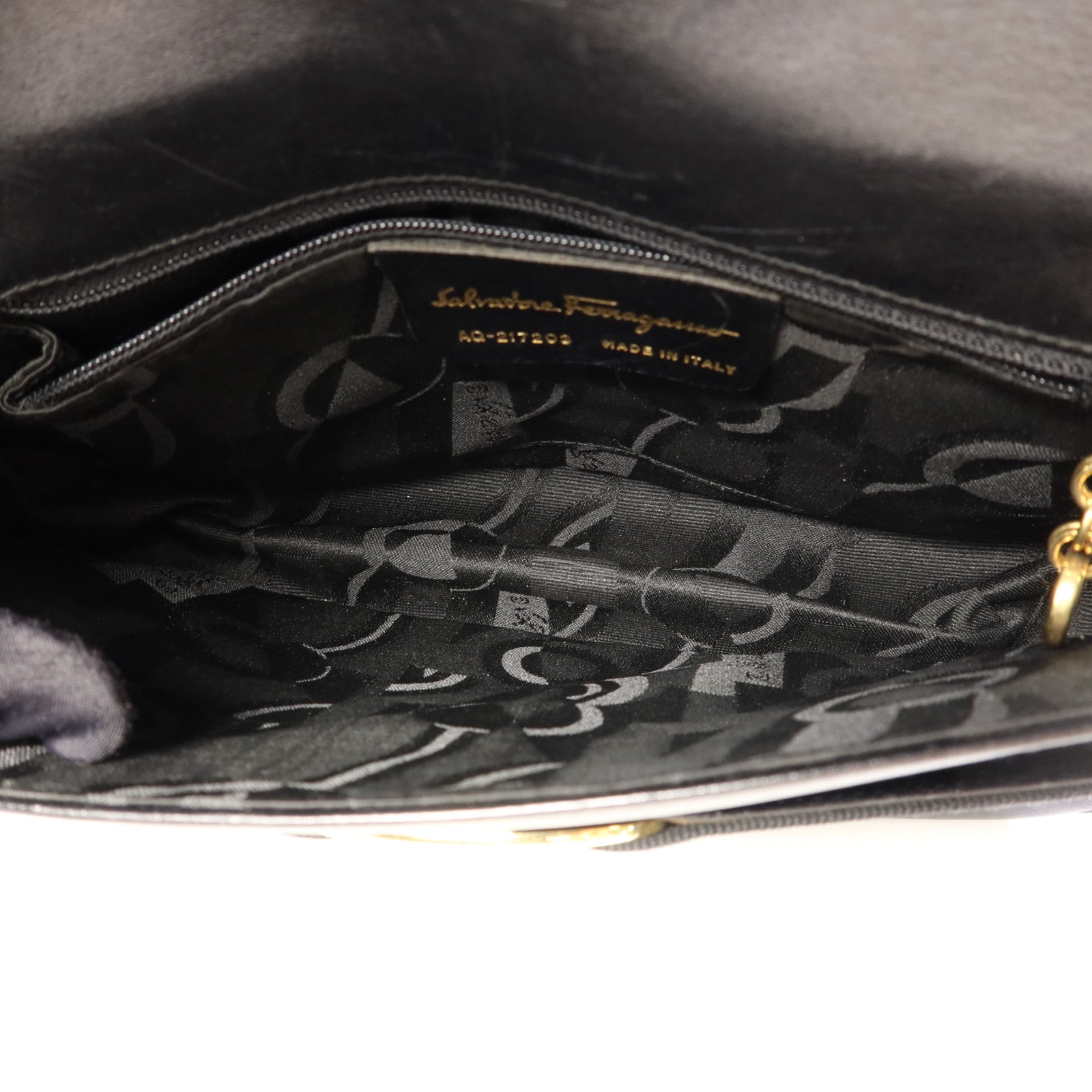 Salvatore Ferragamo 牛皮皮革Shoulder Bag金扣肩背袋