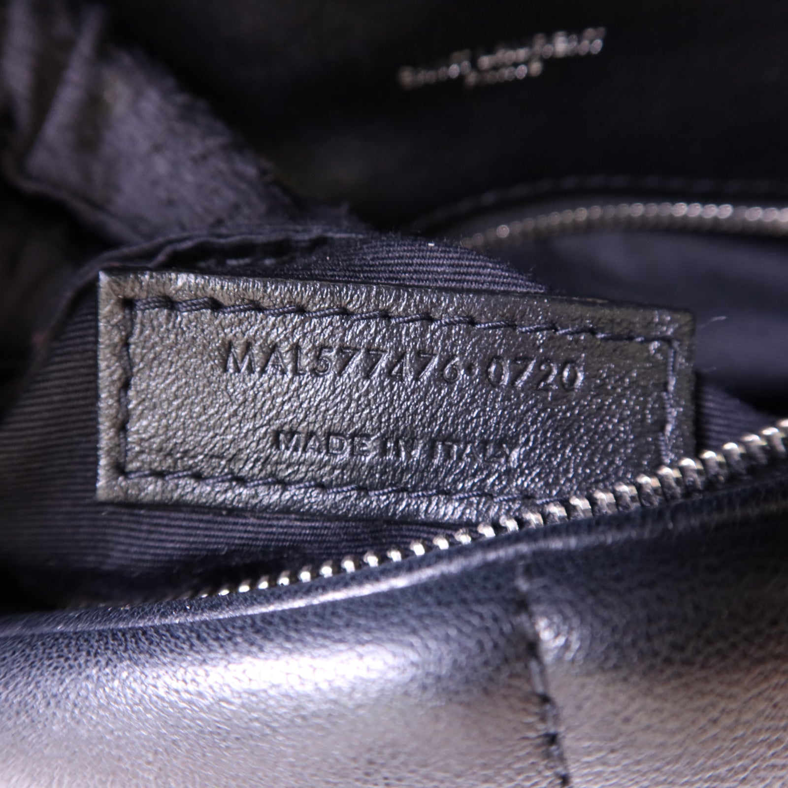 YVES SAINT LAURENT 羊皮皮革Puffer Small銀扣鏈帶肩背袋