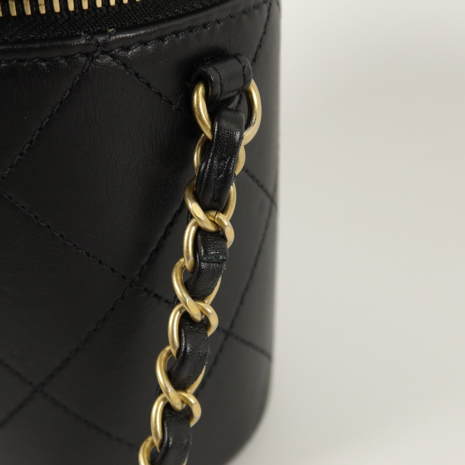 CHANEL 牛皮皮革Handle Vanity Case鏈帶肩背袋