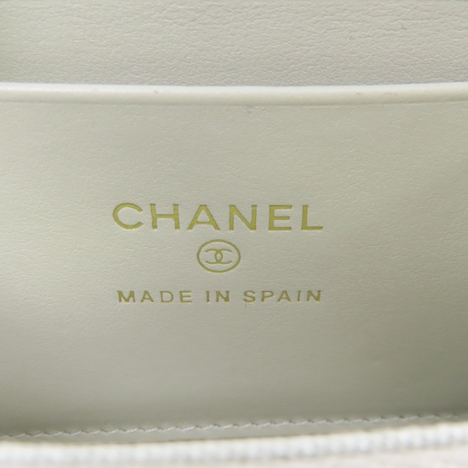 CHANEL Caviar皮革Card Case金扣卡片套白色