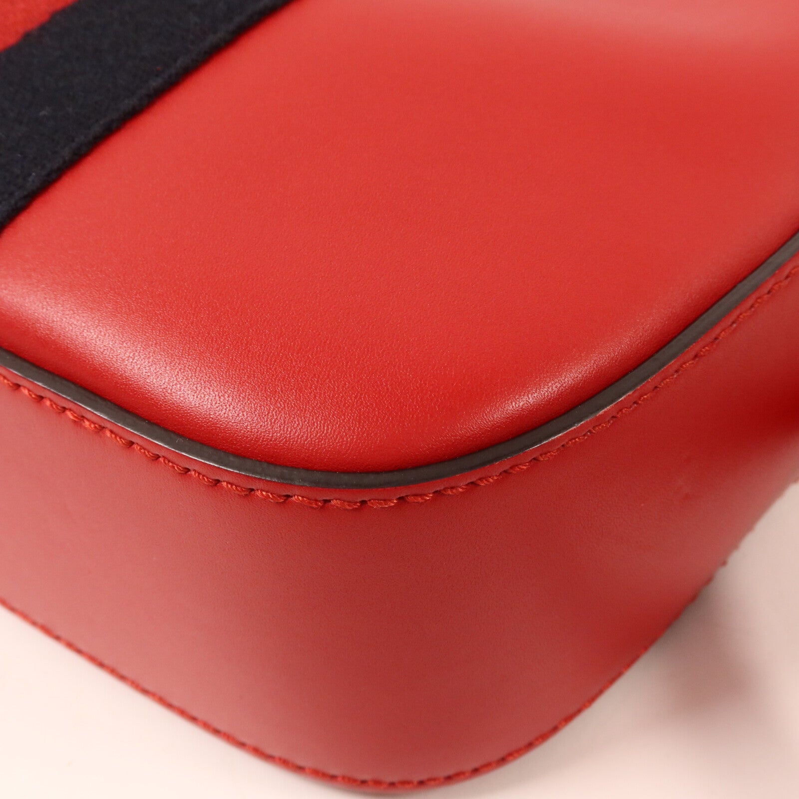GUCCI 牛皮皮革Web Sherry Line Bee肩背袋