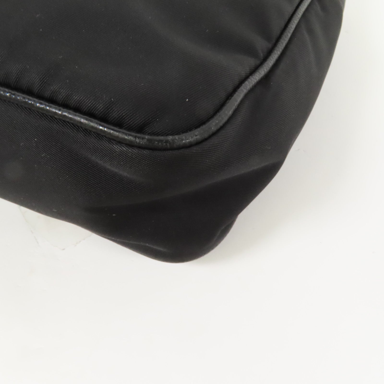 PRADA 尼龍Re-Edition 2005銀扣手挽肩背兩用袋