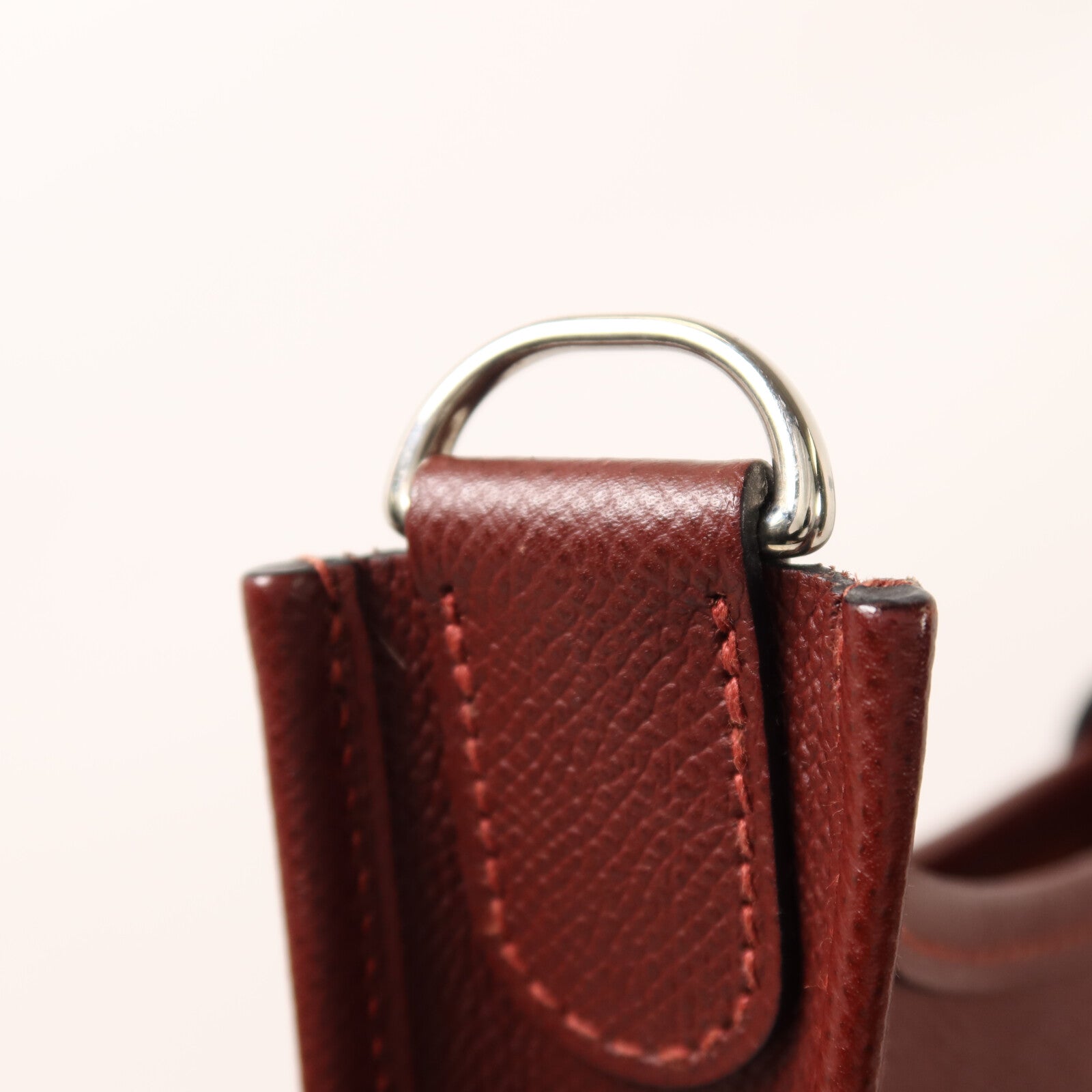 HERMES Epsom皮革Evelyne PM銀扣肩背袋Rouge H