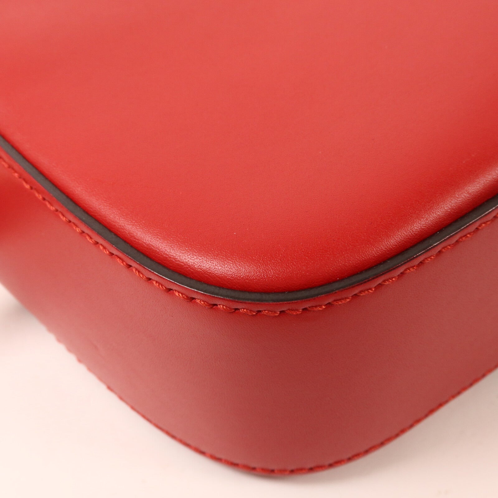 GUCCI 牛皮皮革Web Sherry Line Bee肩背袋