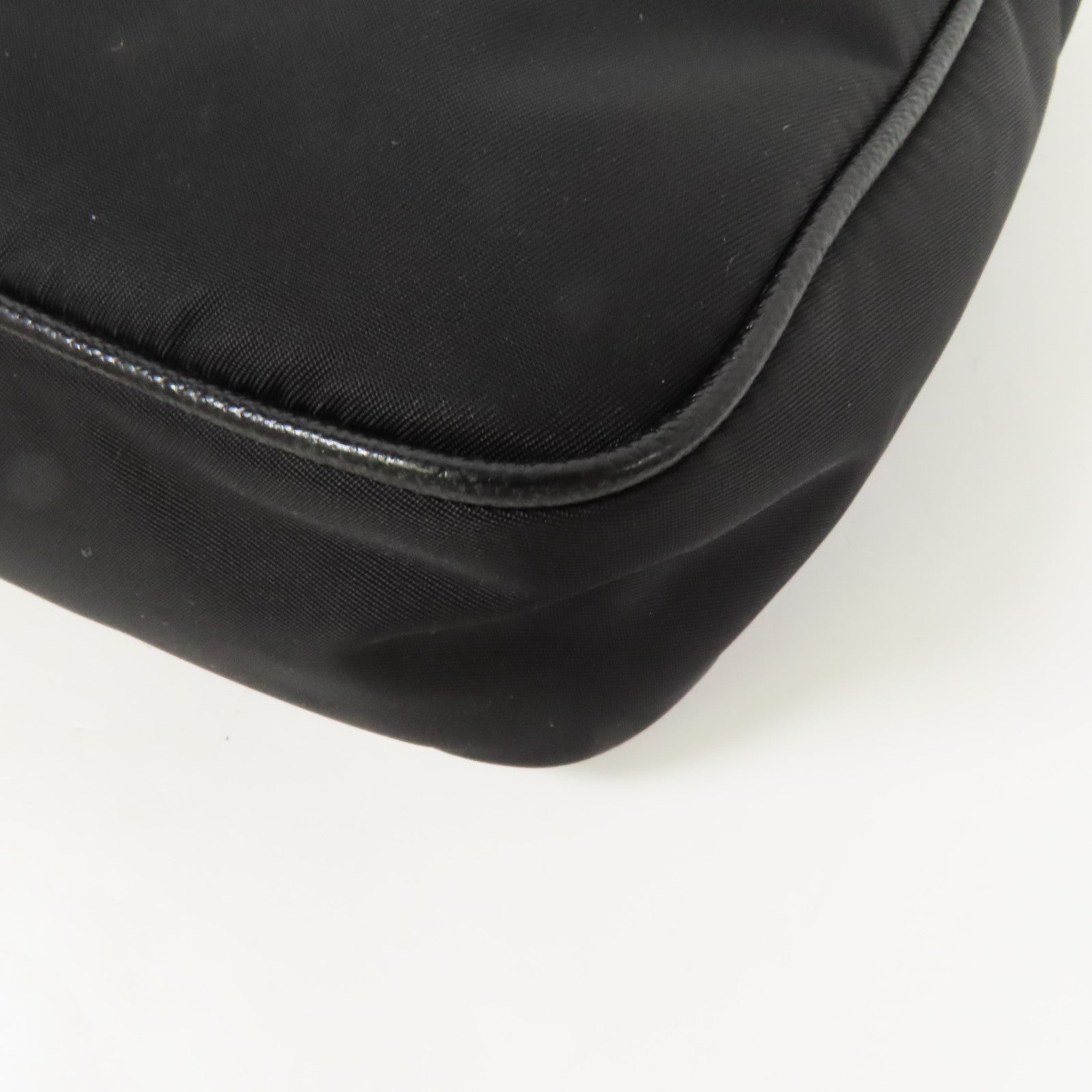 PRADA 尼龍Re-Edition 2005銀扣手挽肩背兩用袋