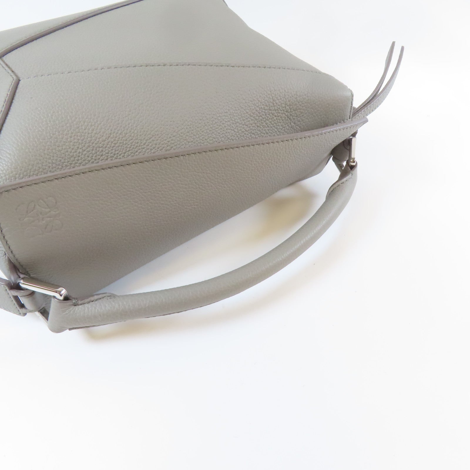 LOEWE 牛皮皮革Small Puzzle Edge 2 Way Shoulder銀扣手挽肩背兩用袋灰色