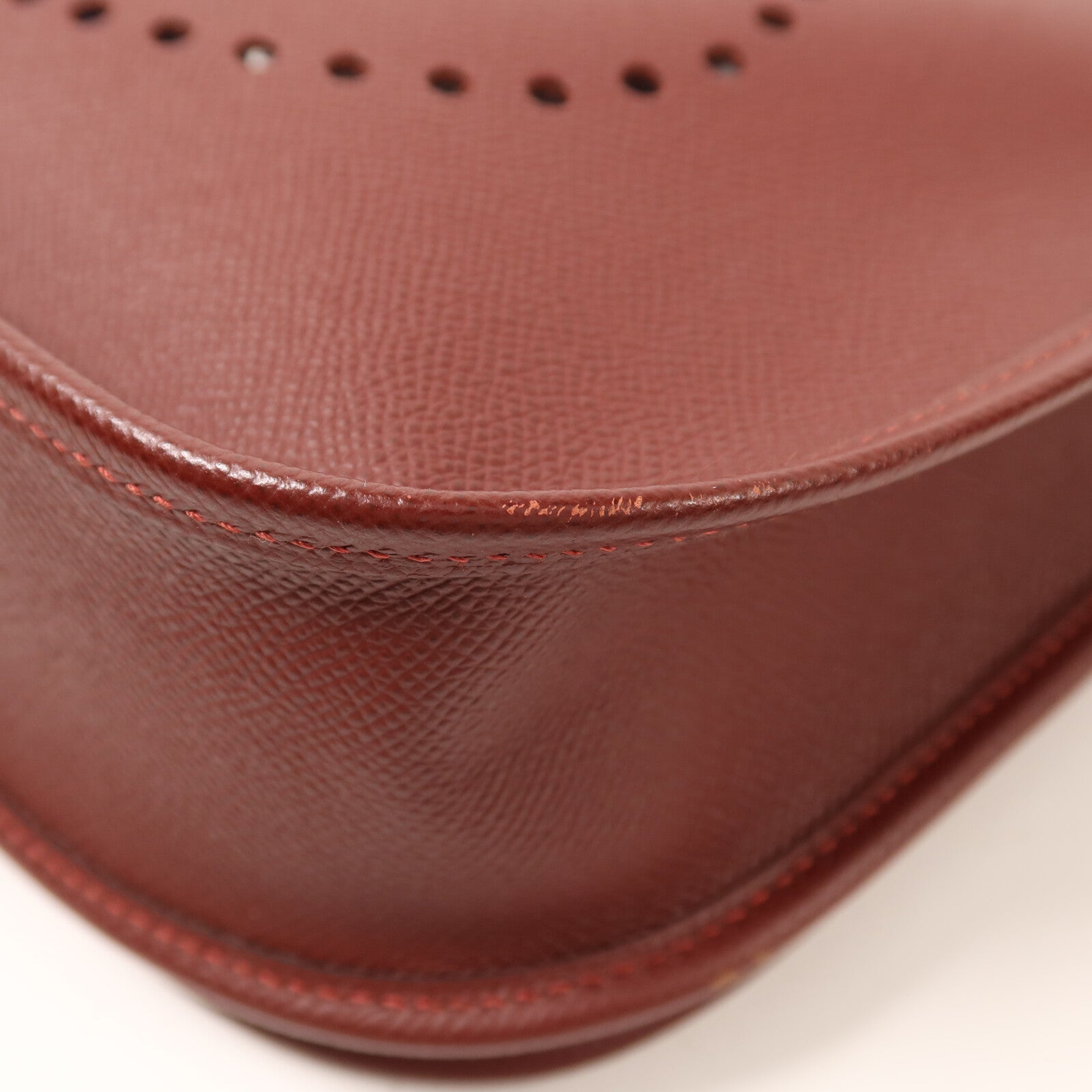 HERMES Epsom皮革Evelyne PM銀扣肩背袋Rouge H