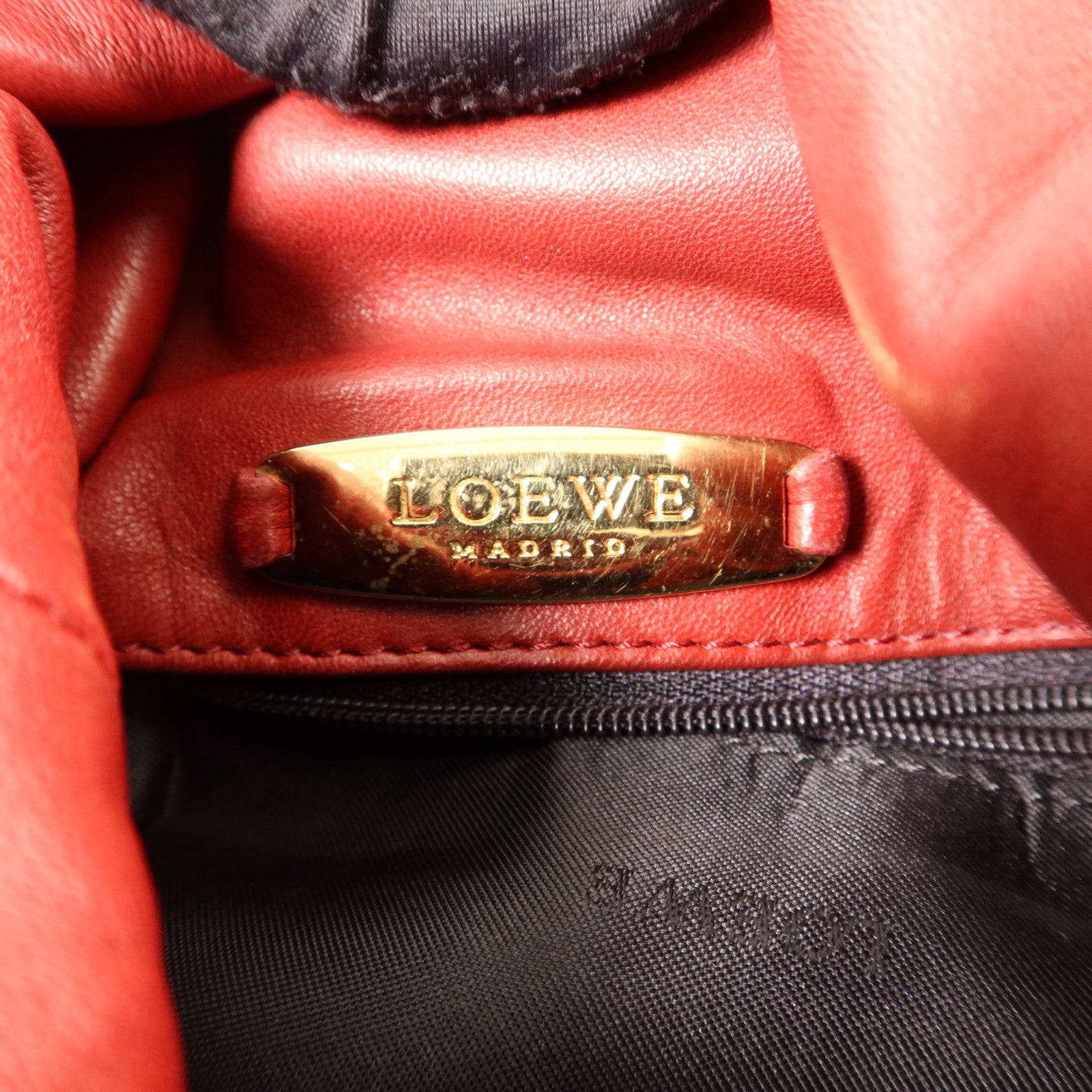 LOEWE 羊皮皮革Bucket Bag金扣手挽袋