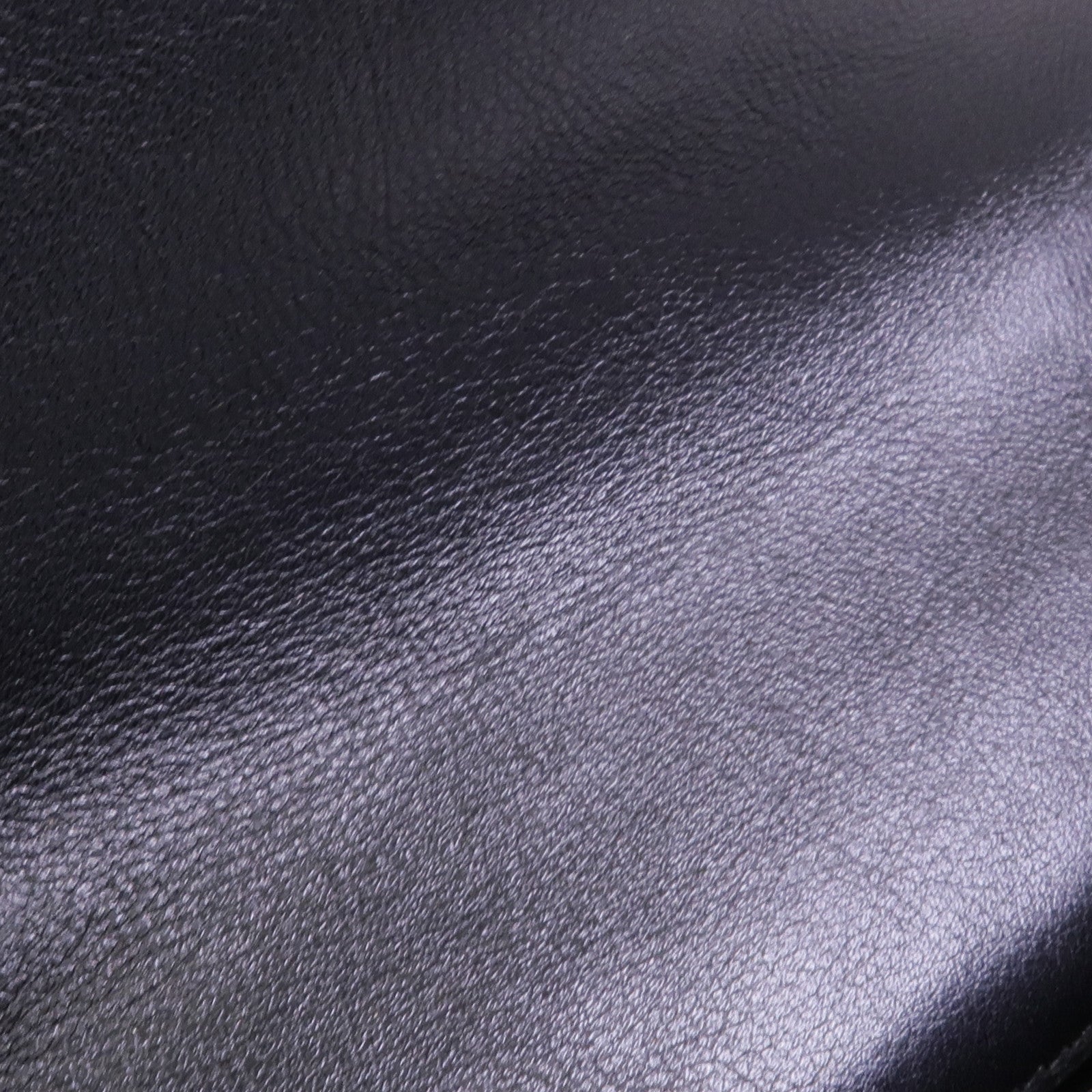 CHANEL 牛皮皮革Chain Shoulder金扣鏈帶肩背袋