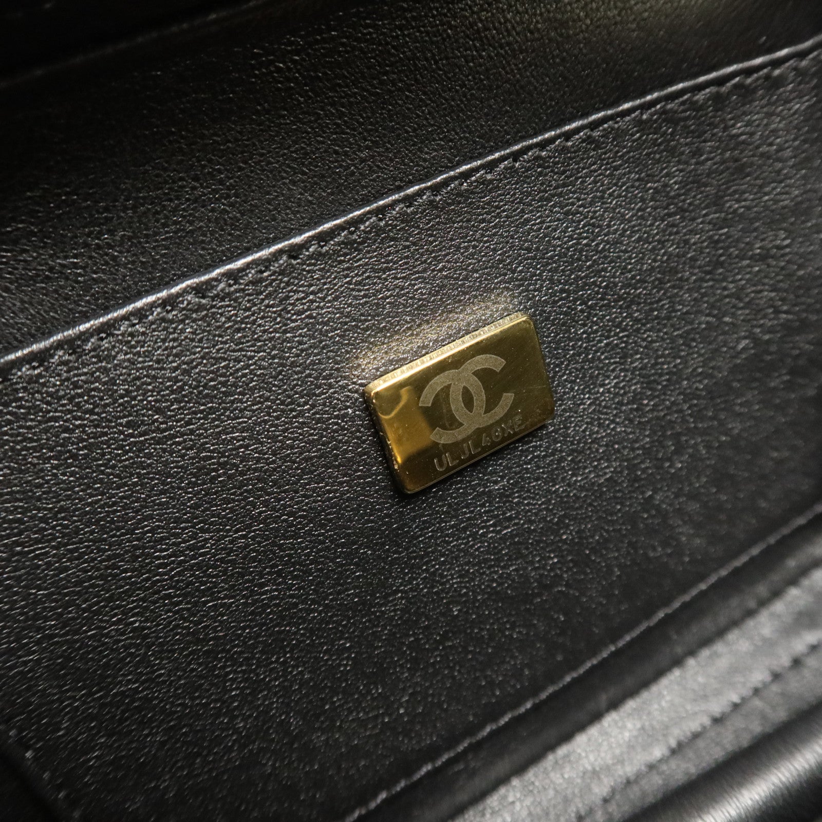 CHANEL 牛皮皮革Vanity Case Small金扣鏈帶肩背袋