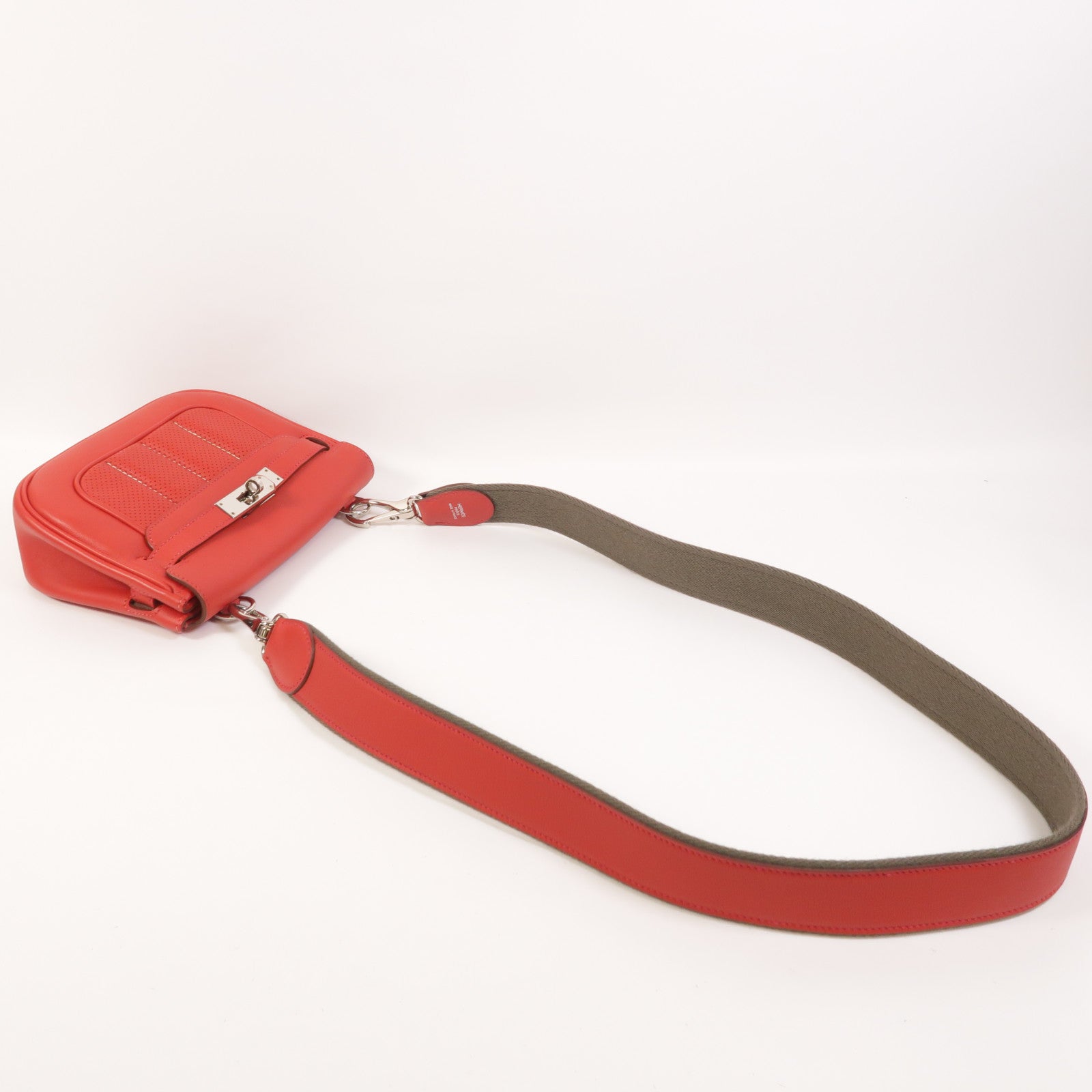 HERMES Swift皮革Berline Mini銀扣肩背袋Vermillon