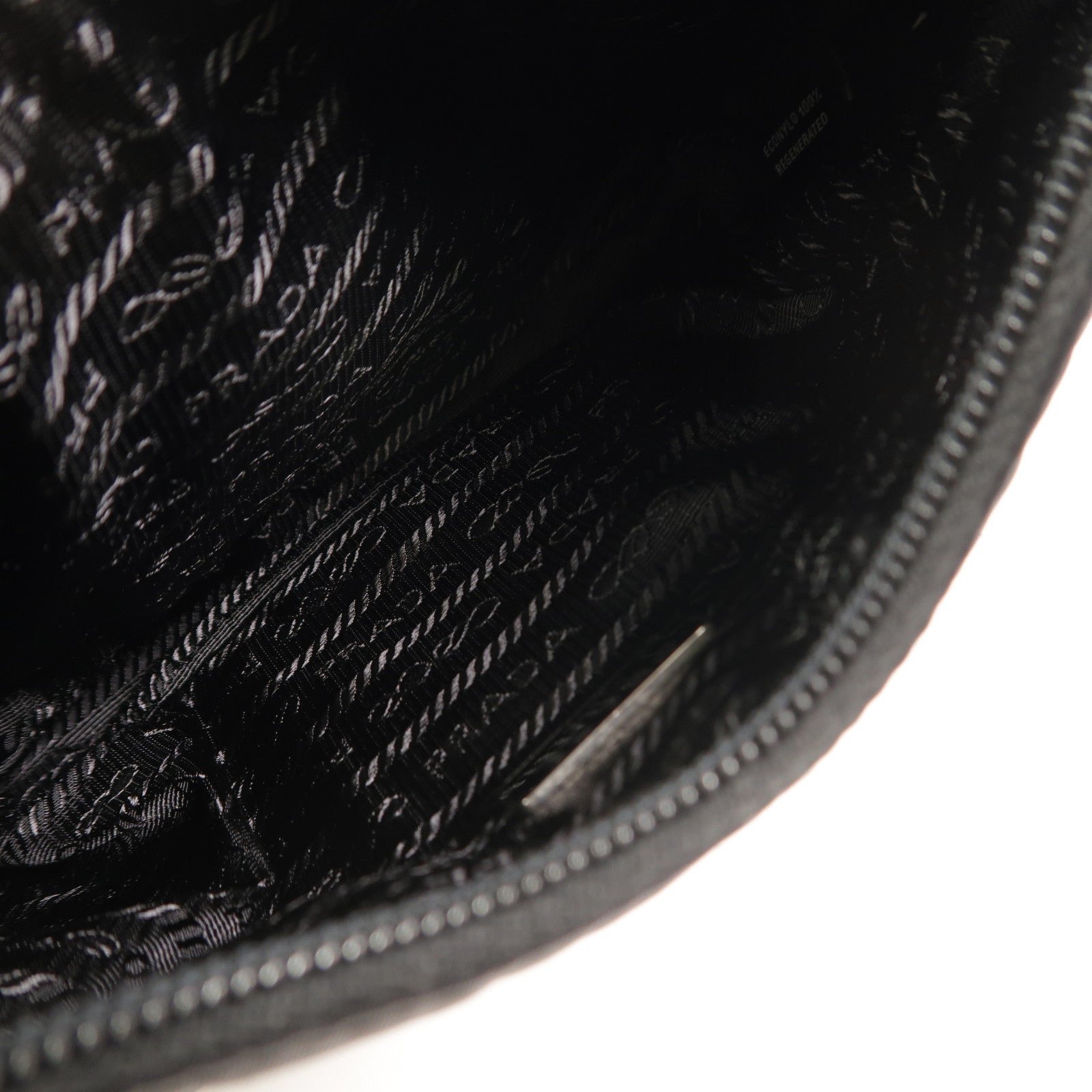 PRADA 尼龍Hobo (Re-Edition 2000)肩背袋