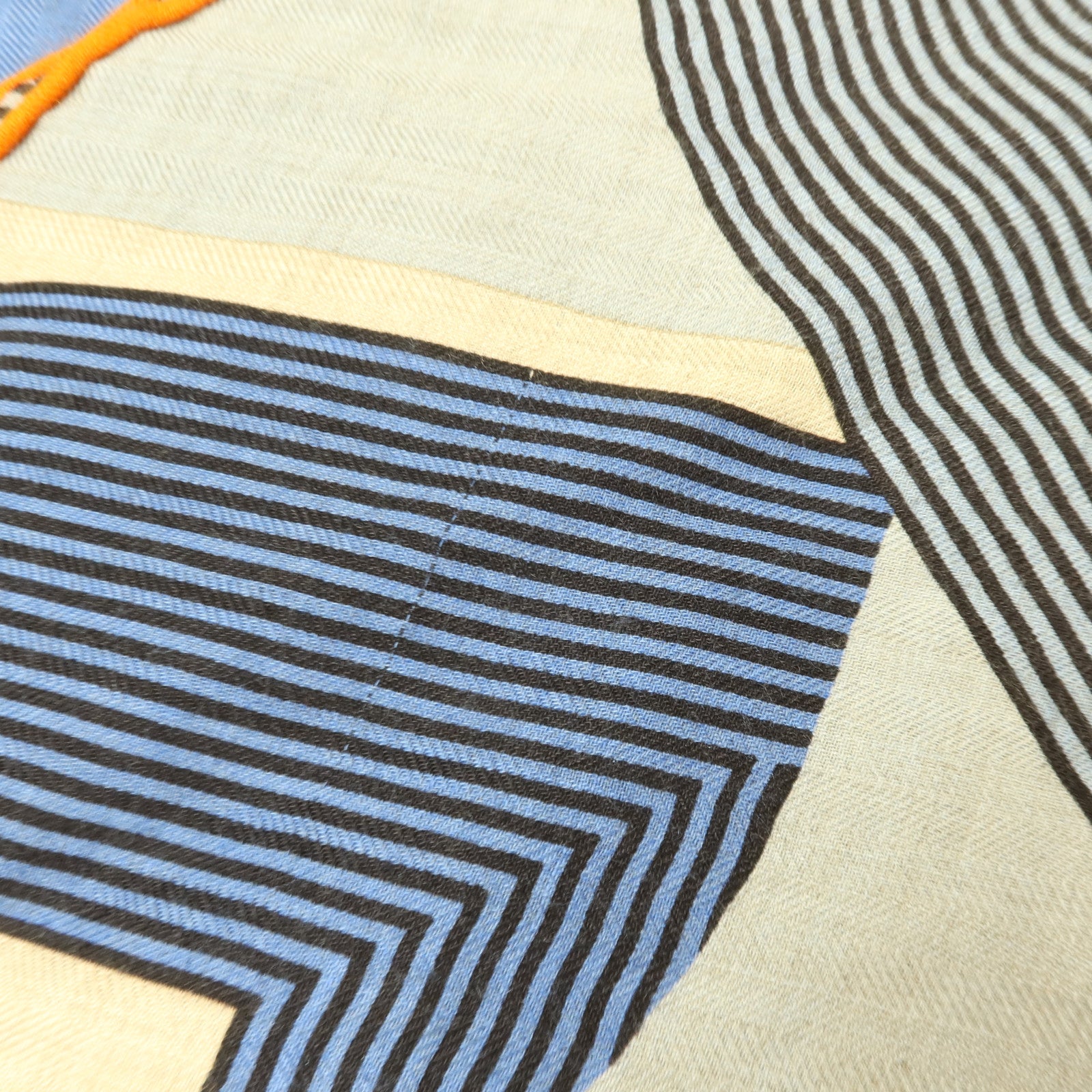 HERMES 羊絨/絲質Giant Triangle Scarf 208x83cm圍巾