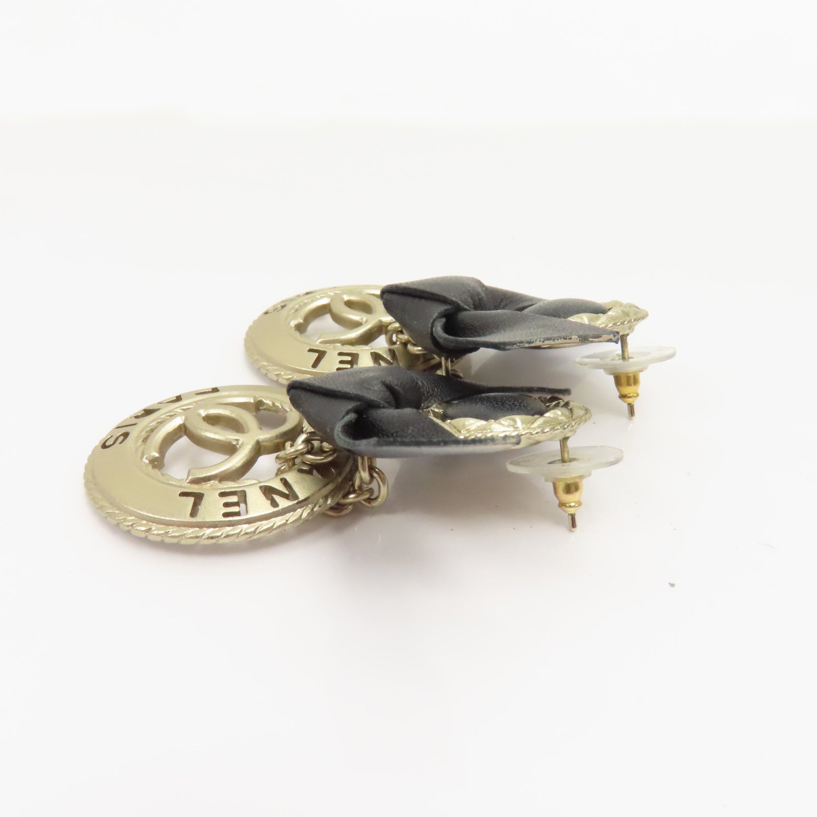 CHANEL 皮革/金屬Earrings耳環黑色/金色