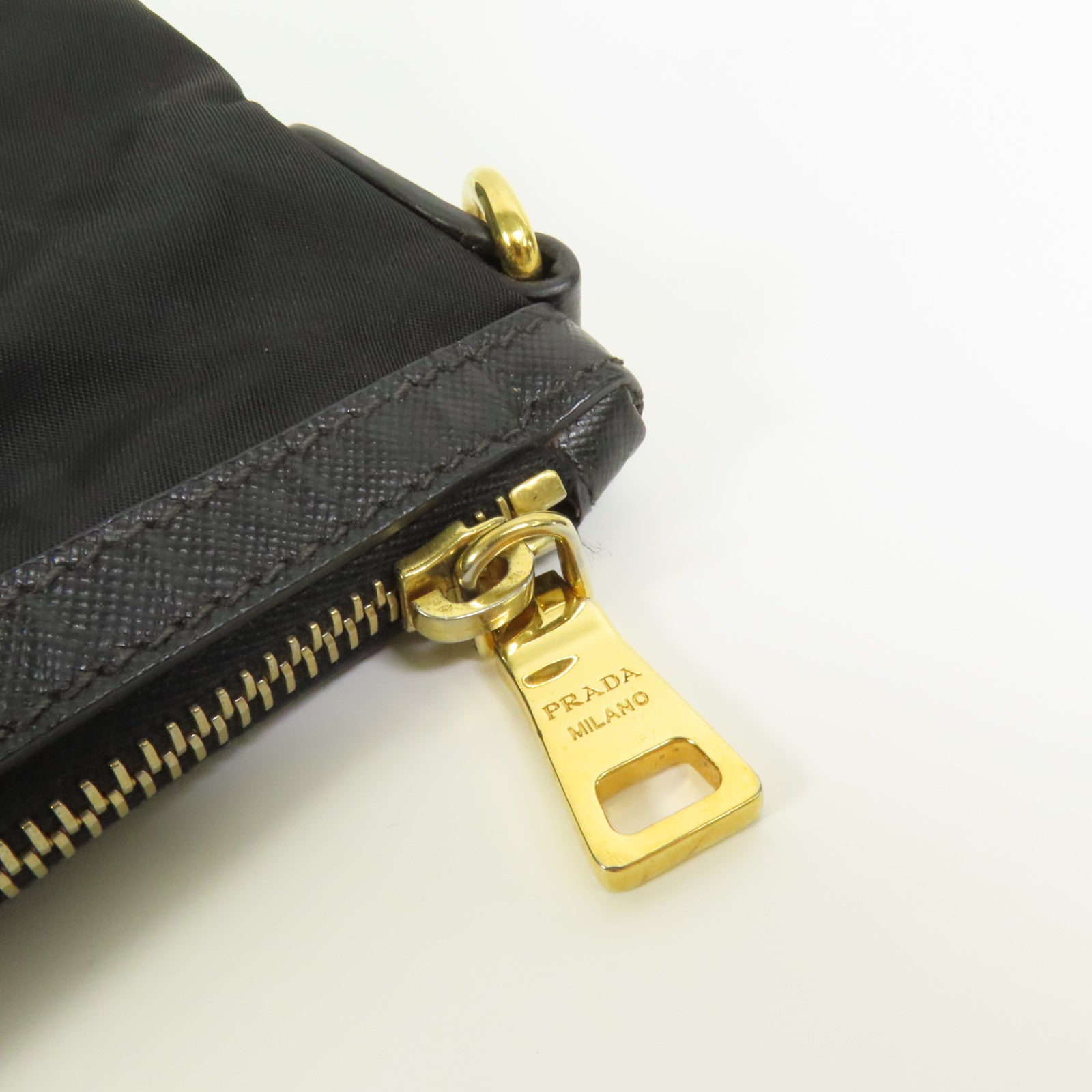 PRADA 尼龍Shoulder Bag金扣肩背袋