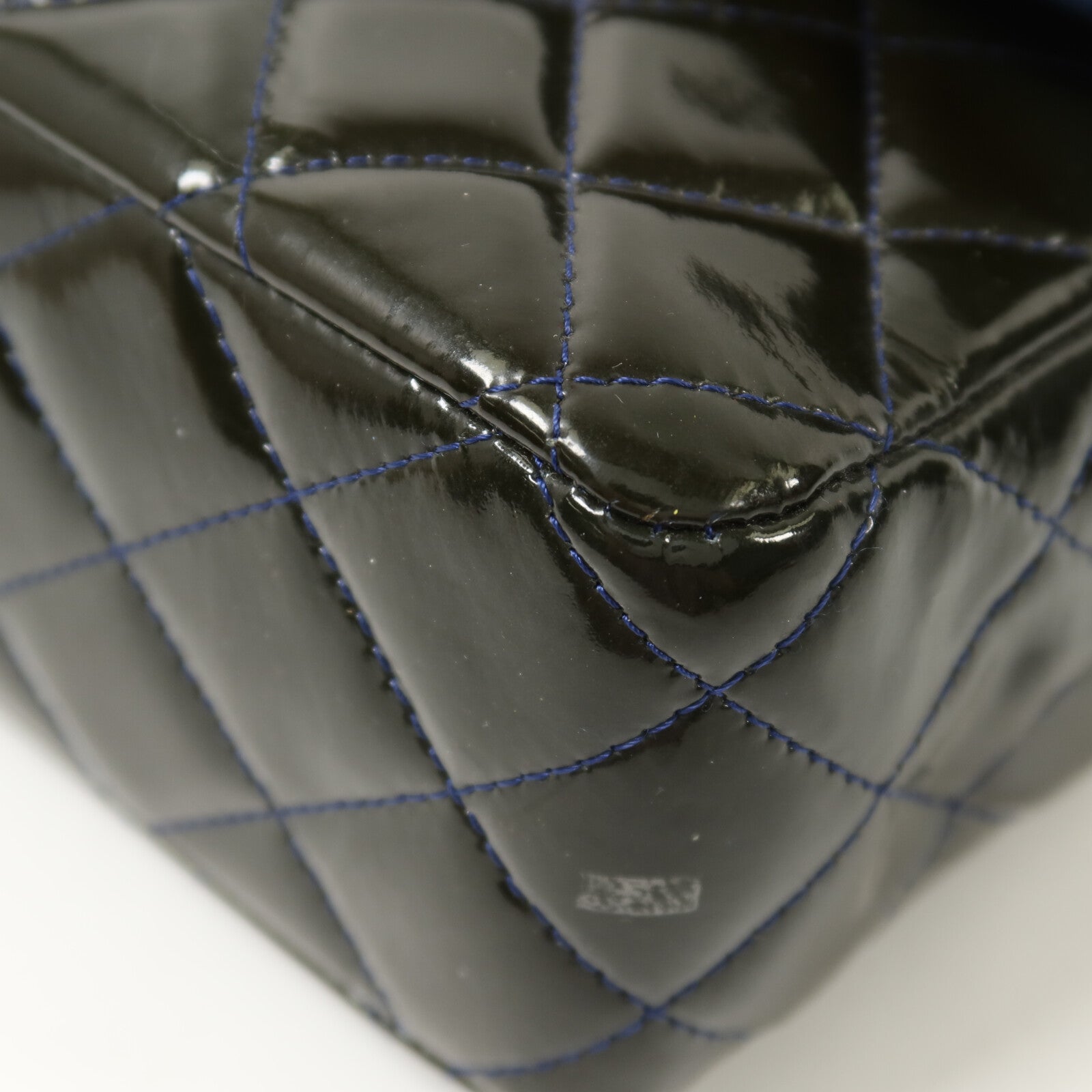 CHANEL 漆皮皮革Classic 25鏈帶肩背袋